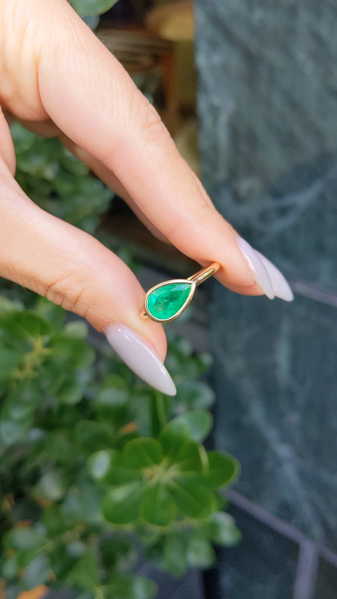 1.65 Ct. Emerald Bezel Ring, 18K Yellow Gold Size Video