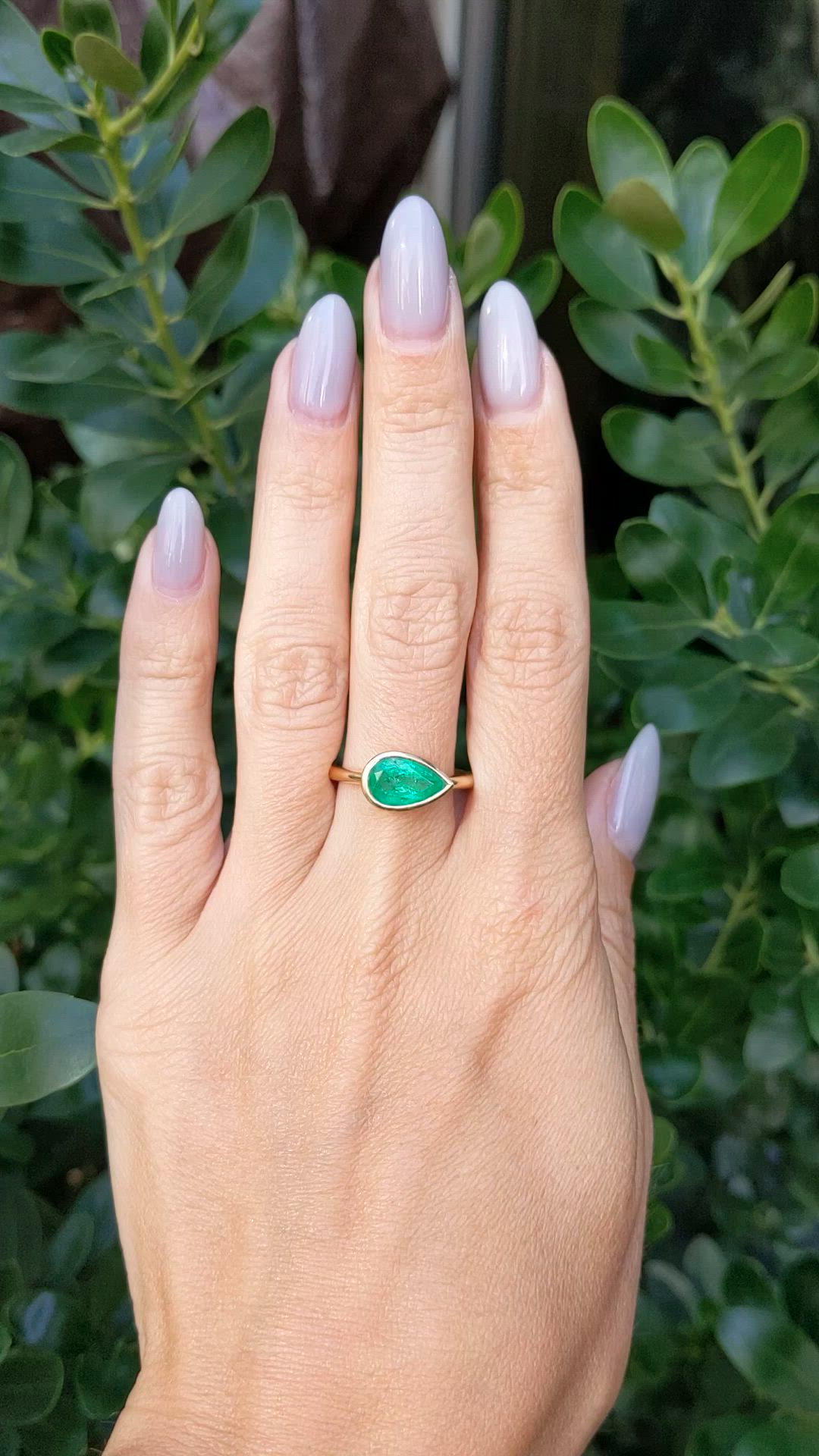 1.65 Ct. Emerald Bezel Ring, 18K Yellow Gold Size Video
