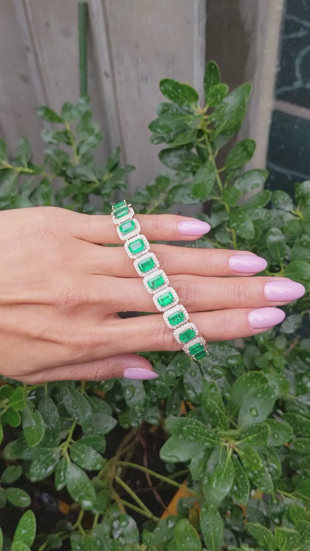 21.77&nbsp;Ct.Tw.Total Carat Weight Emerald and Natural Diamond Pave Bracelet, 14K Yellow Gold Size Video