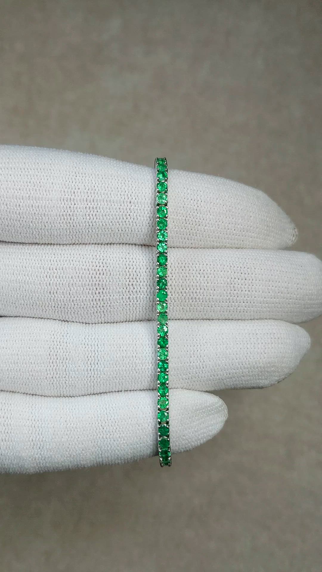3.50&nbsp;Ct.Tw.Total Carat Weight Emerald Tennis/Line Bracelet, 14K White Gold Size Video