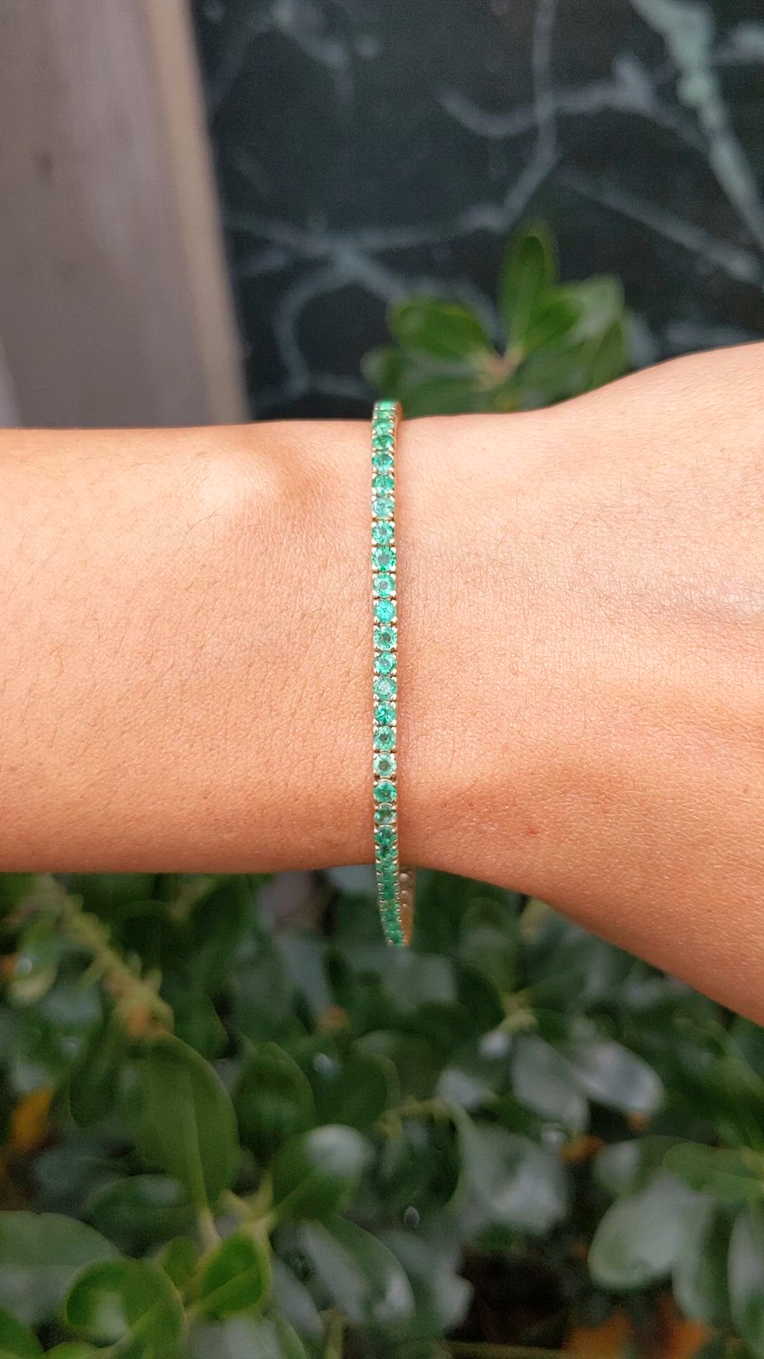 3.50&nbsp;Ct.Tw.Total Carat Weight Emerald Tennis/Line Bracelet, 14K Yellow Gold Size Video