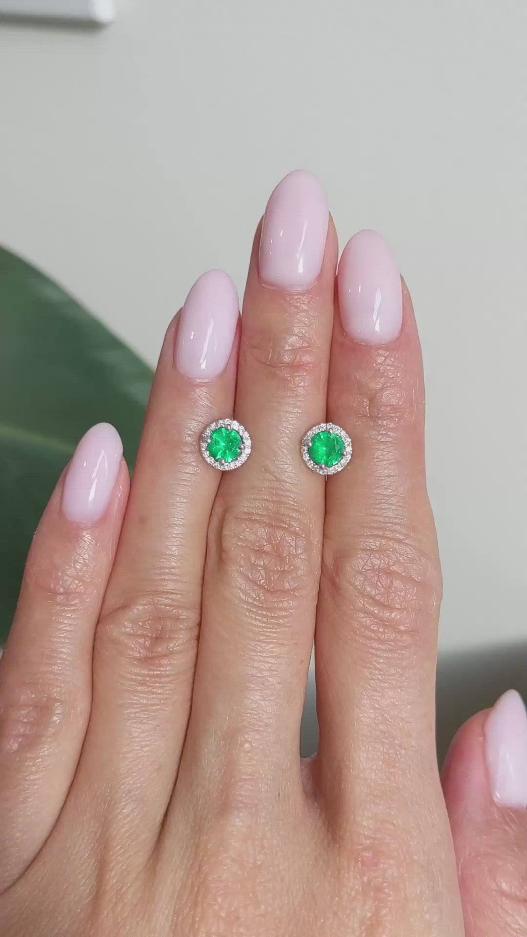 0.78&nbsp;Ct.Tw.Total Carat Weight Emerald and Natural Diamond Studs Earrings, 18K White Gold Size Video
