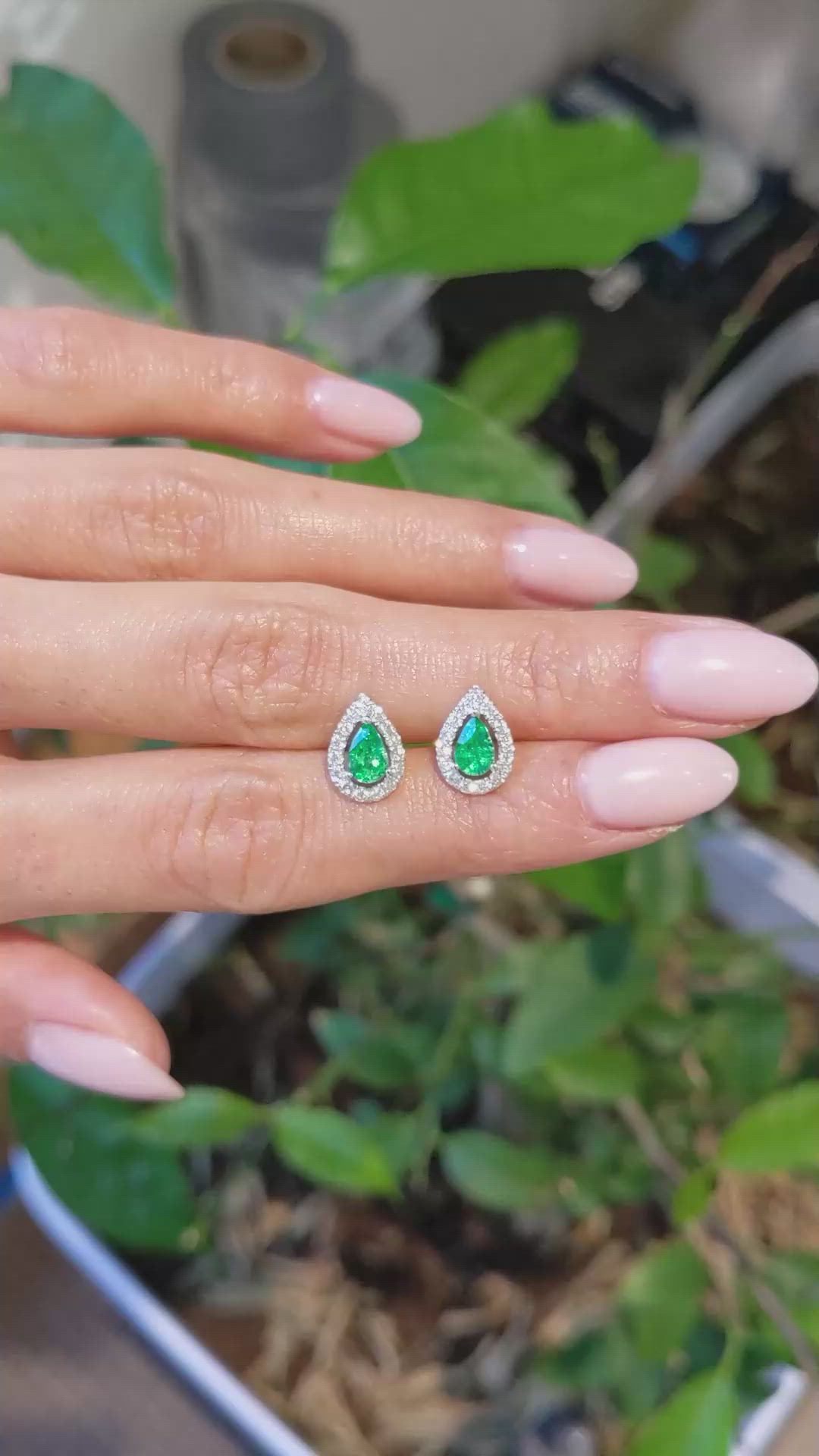 0.87&nbsp;Ct.Tw.Total Carat Weight Emerald and Natural Diamond Studs Earrings, 14K White Gold Size Video