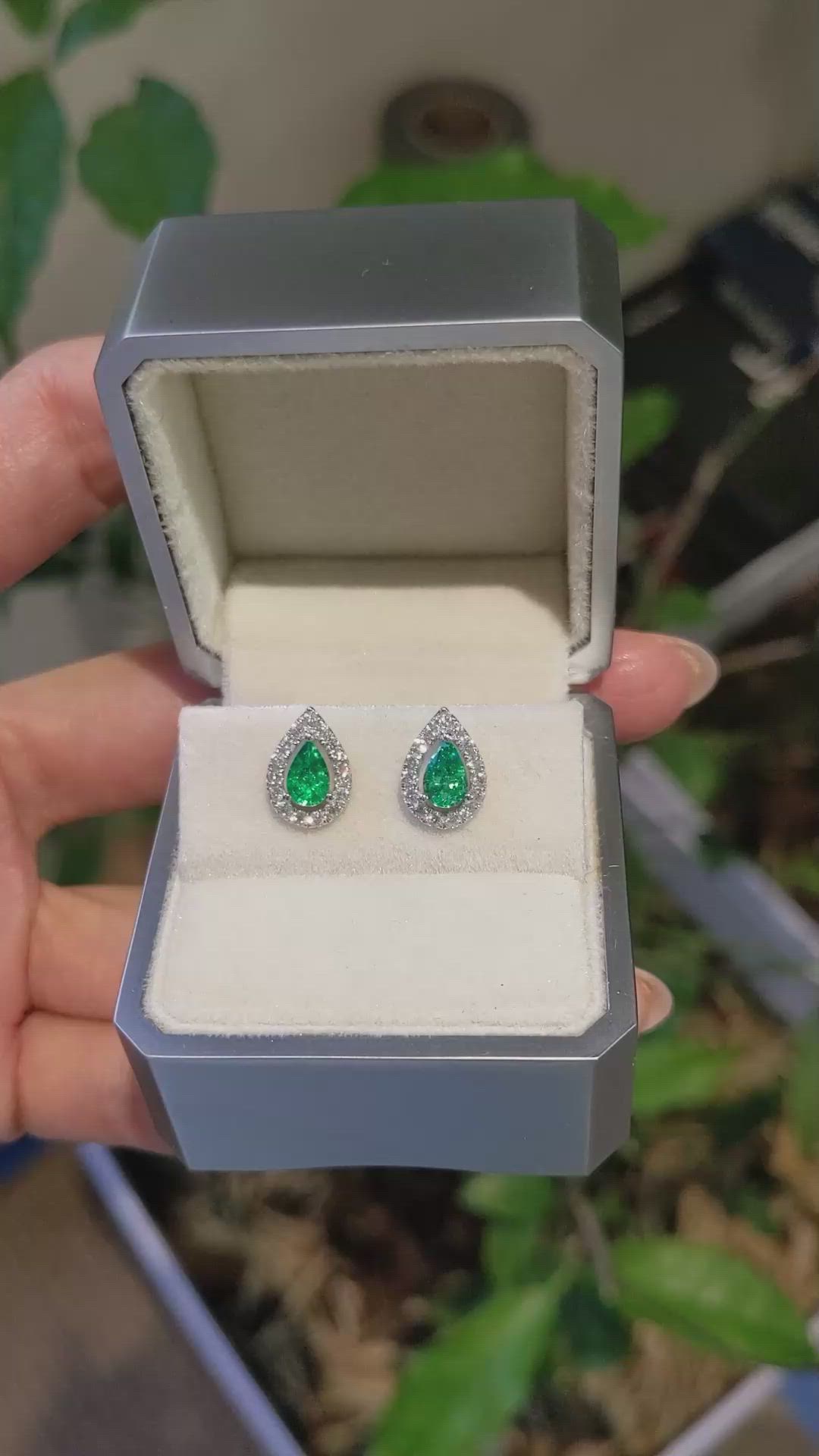 0.87&nbsp;Ct.Tw.Total Carat Weight Emerald and Natural Diamond Studs Earrings, 14K White Gold Size Video