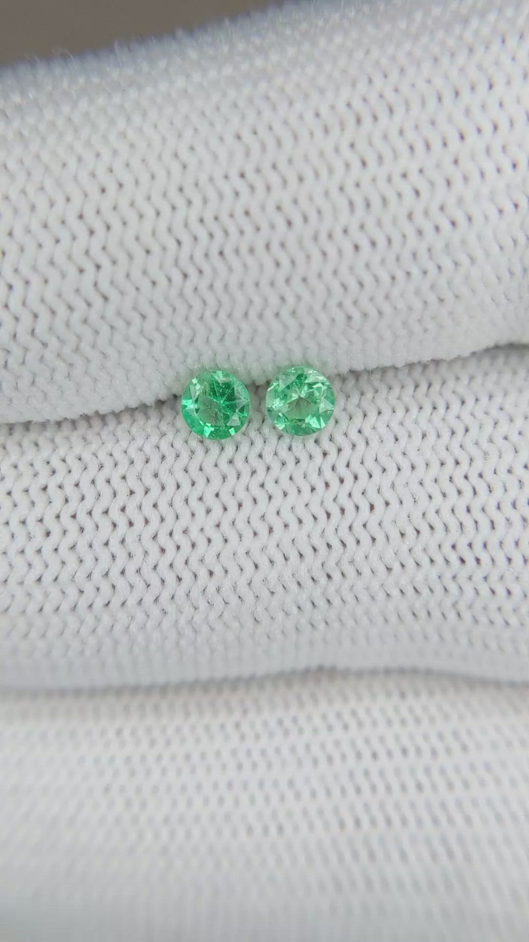0.35 Ct.Tw.Total Carat Weight Emerald Pair from Zambia Size Video
