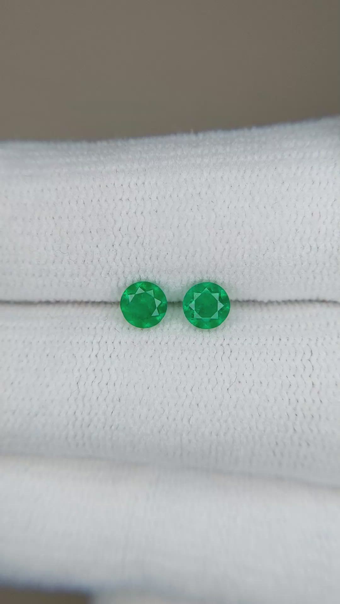 0.46 Ct.Tw.Total Carat Weight Emerald Pair from Colombia Size Video