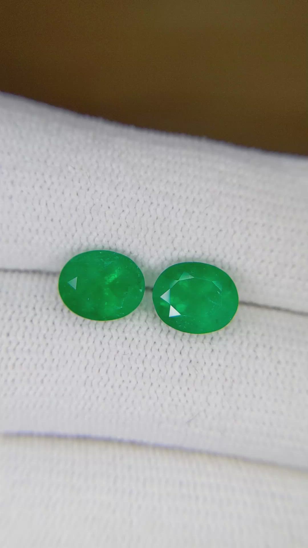 3.27 Ct.Tw.Total Carat Weight Emerald Pair from Colombia Size Video