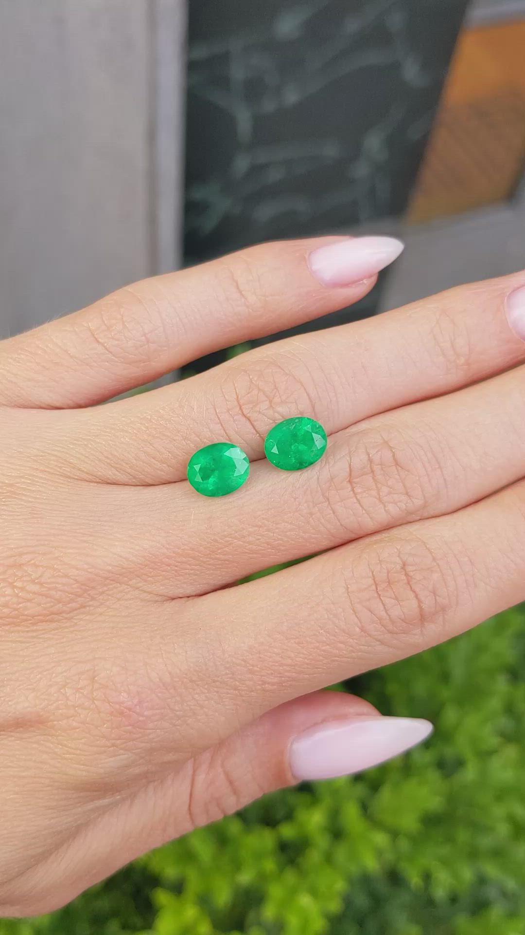 3.27 Ct.Tw.Total Carat Weight Emerald Pair from Colombia Size Video