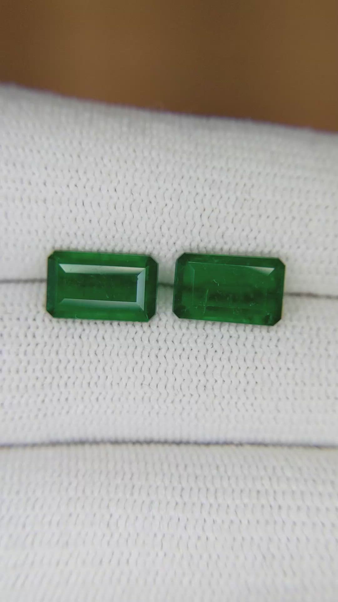 3.12 Ct.Tw.Total Carat Weight Emerald Pair from Colombia Size Video