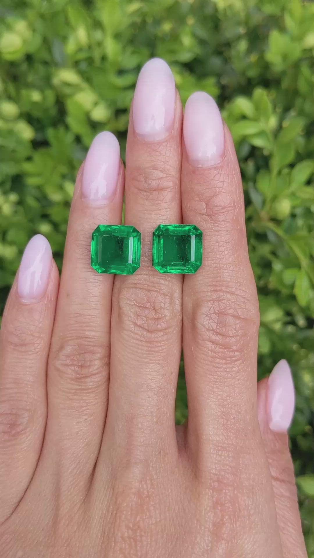 11.87&nbsp;Ct.Tw.Total Carat Weight Emerald Pair from Zambia Size Video