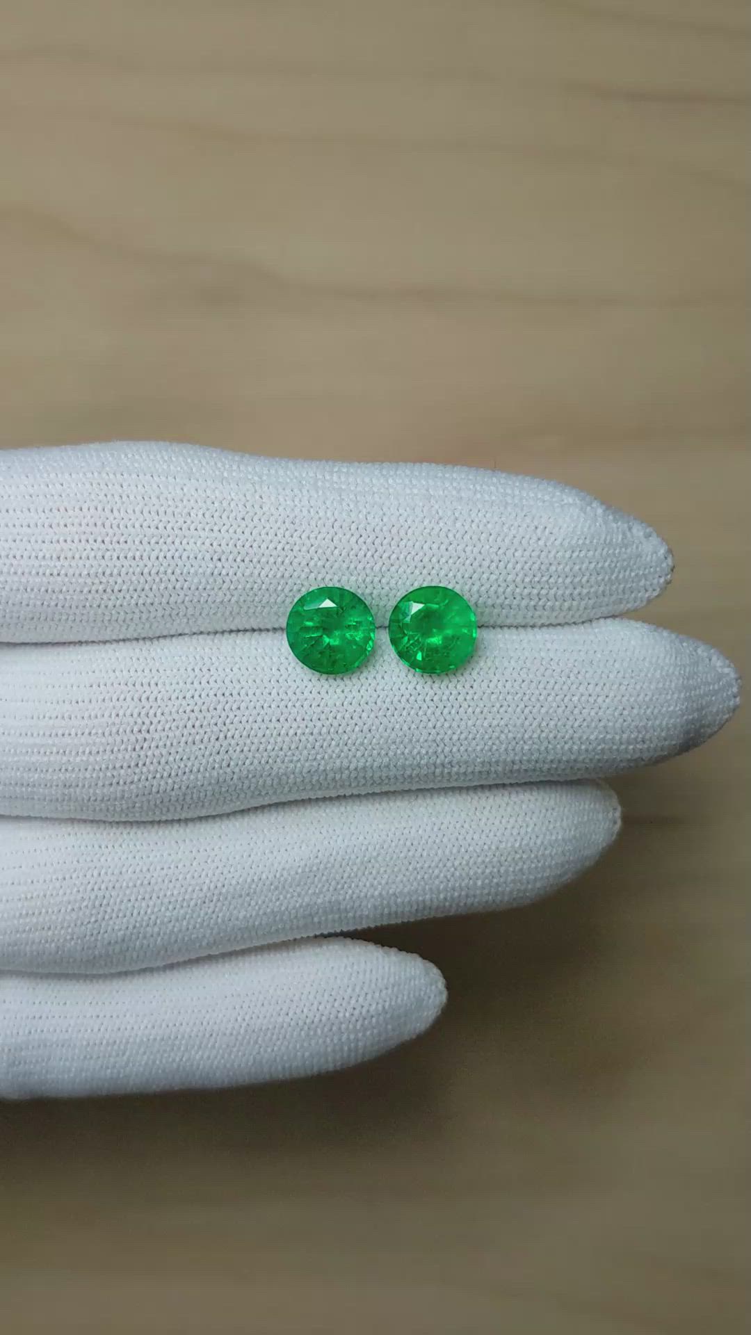 3.83&nbsp;Ct.Tw.Total Carat Weight Emerald Pair from Zambia Size Video