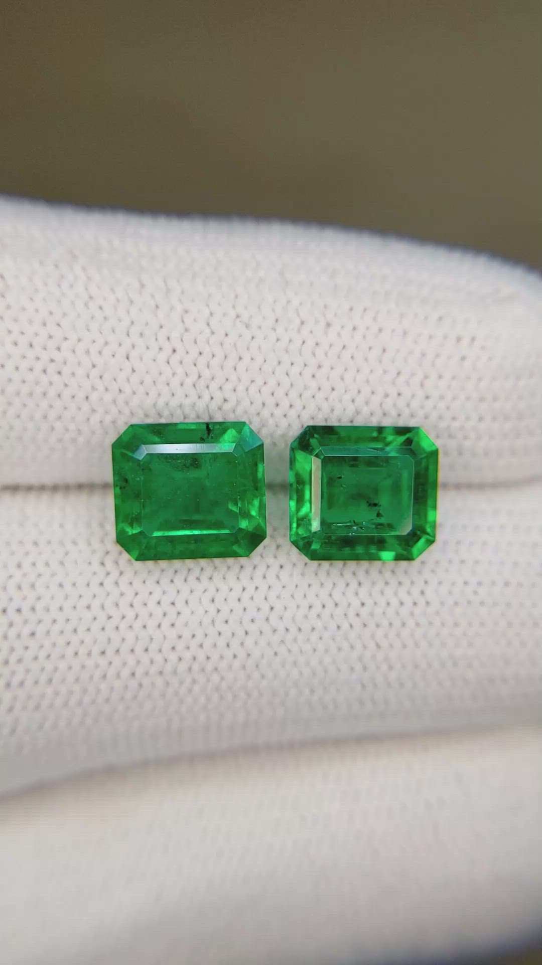 4.35&nbsp;Ct.Tw.Total Carat Weight Emerald Pair from Zambia Size Video