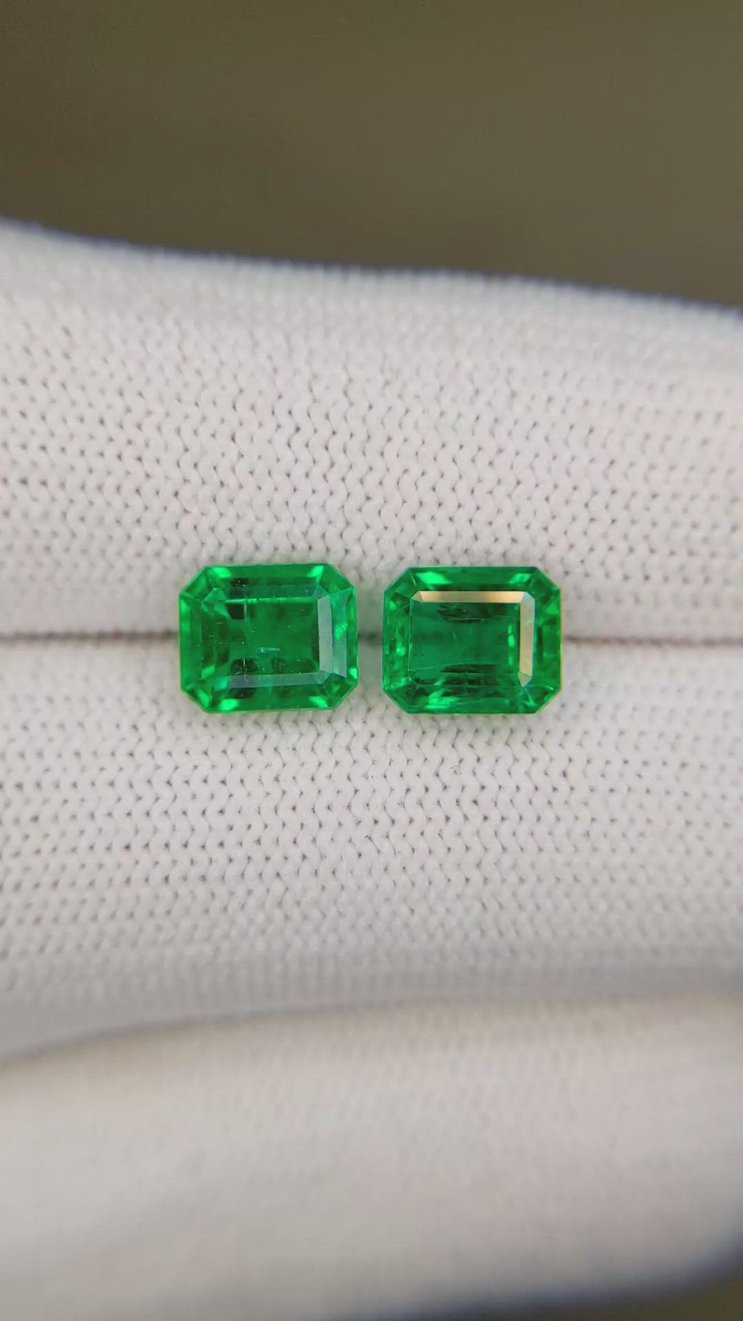2.85&nbsp;Ct.Tw.Total Carat Weight Emerald Pair from Zambia Size Video