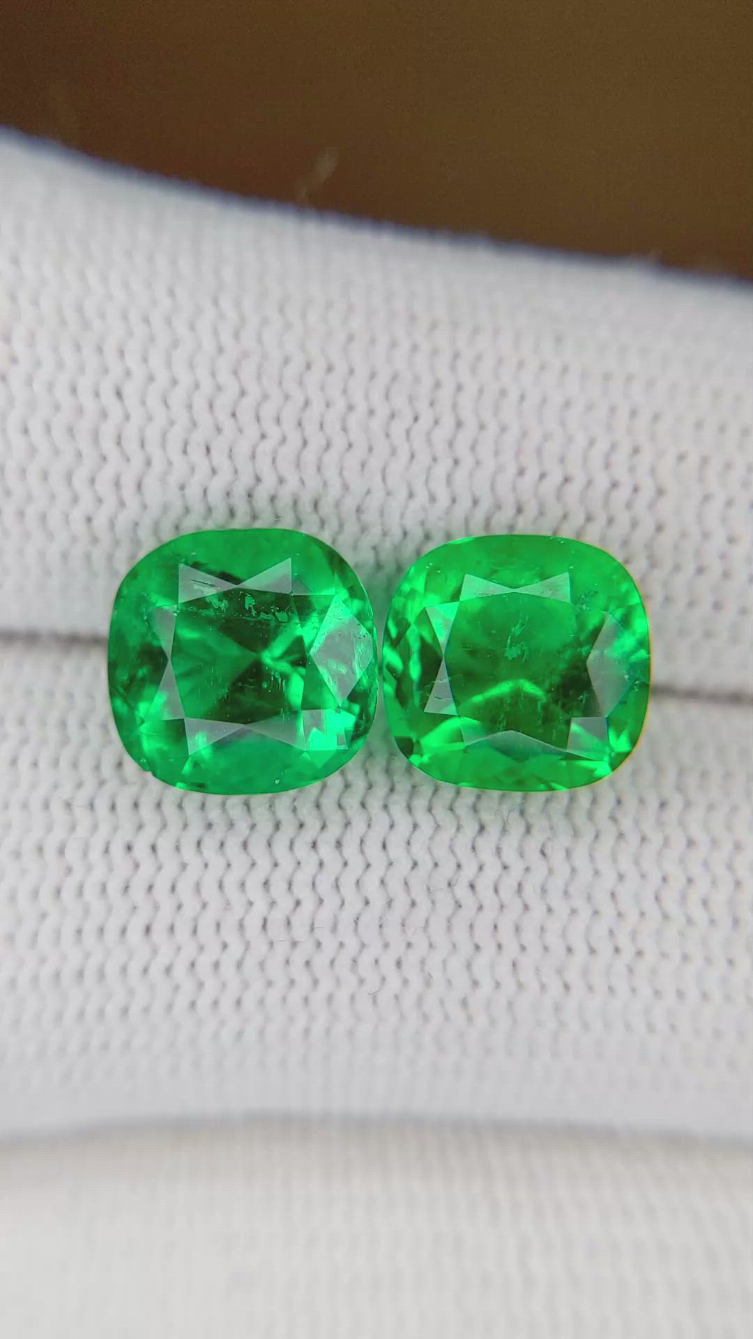 5.32 Ct.Tw.Total Carat Weight Emerald Pair from Colombia Size Video