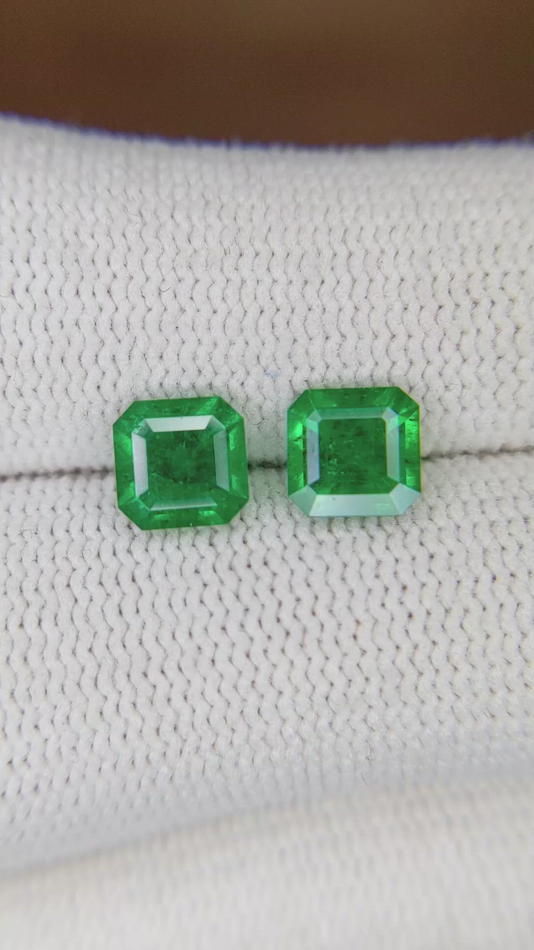 1.86 Ct.Tw.Total Carat Weight Emerald Pair from Colombia Size Video
