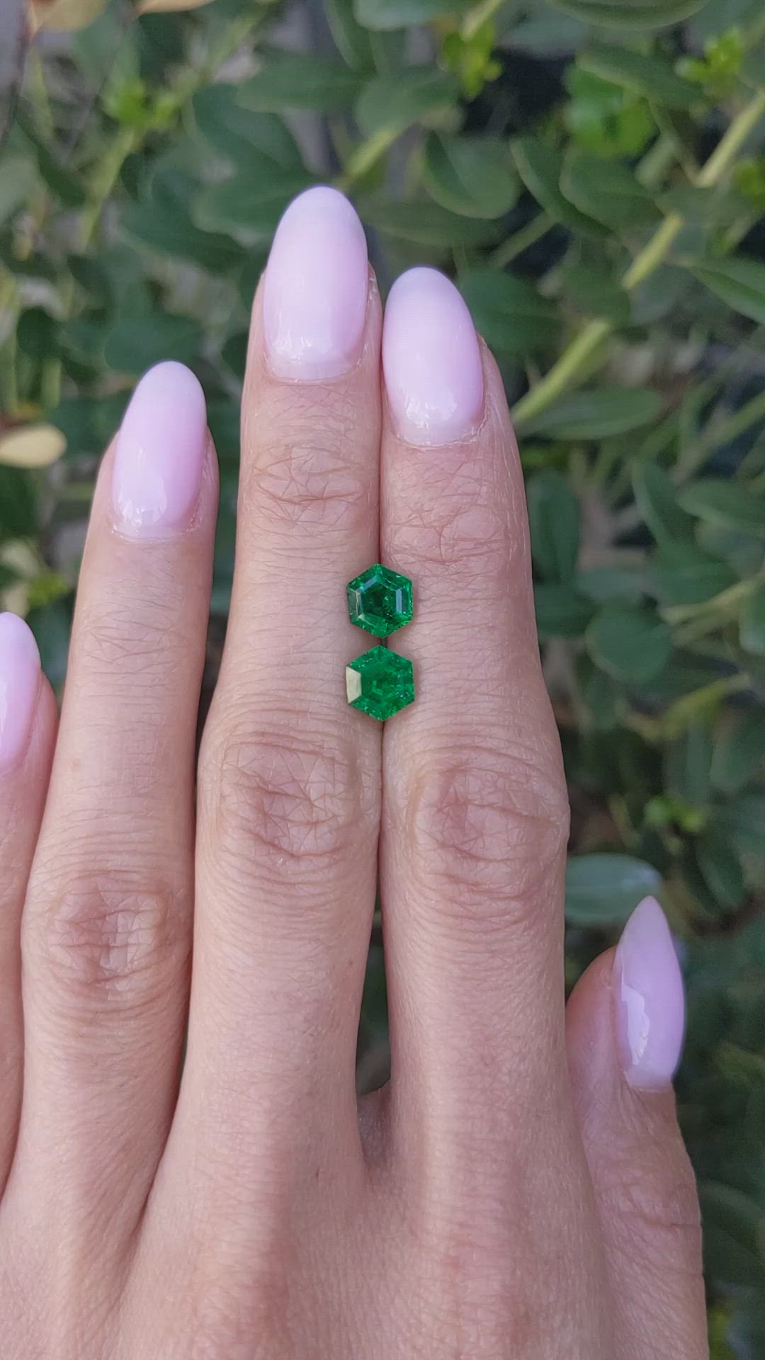 1.80&nbsp;Ct.Tw.Total Carat Weight Emerald Pair from Zambia Size Video