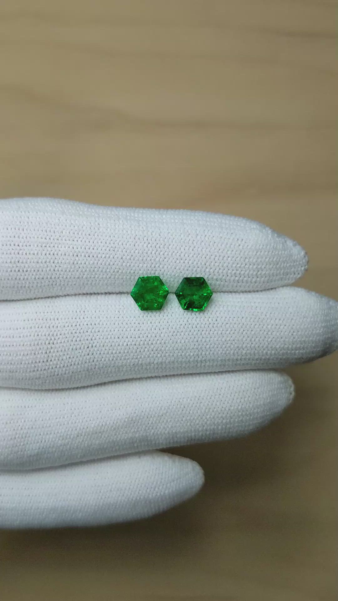 1.80&nbsp;Ct.Tw.Total Carat Weight Emerald Pair from Zambia Size Video