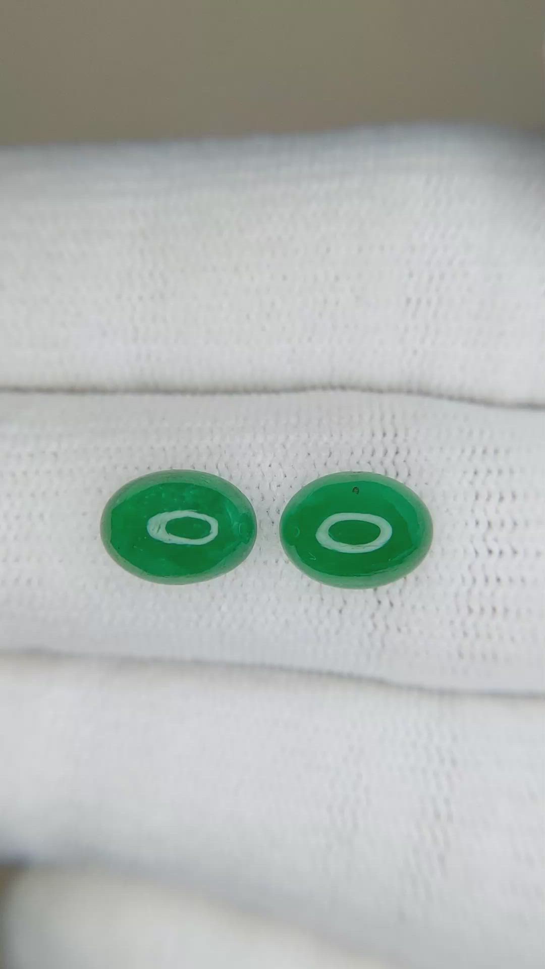 3.22&nbsp;Ct.Tw.Total Carat Weight Cabochon Emerald Pair from Zambia Size Video