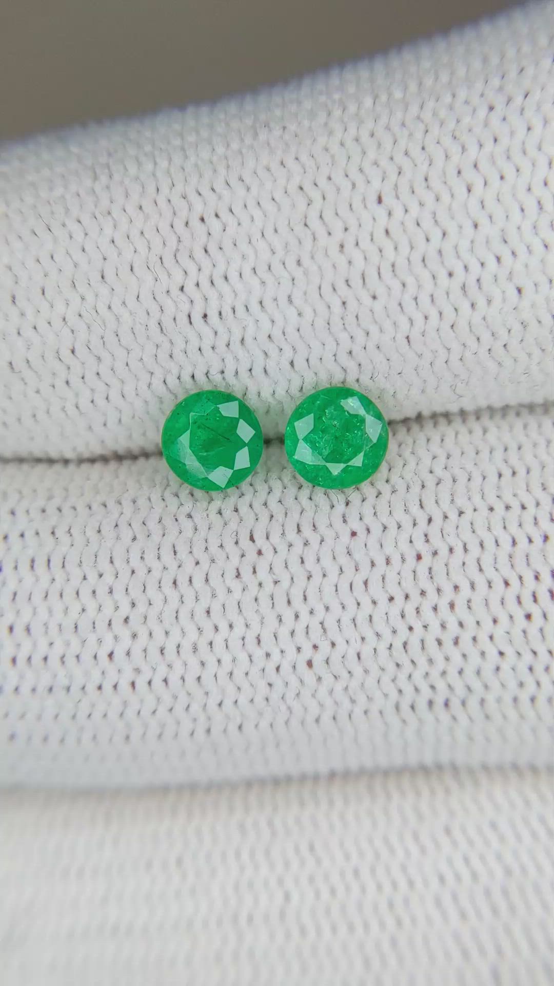 1.07 Ct.Tw.Total Carat Weight Emerald Pair from Zambia Size Video