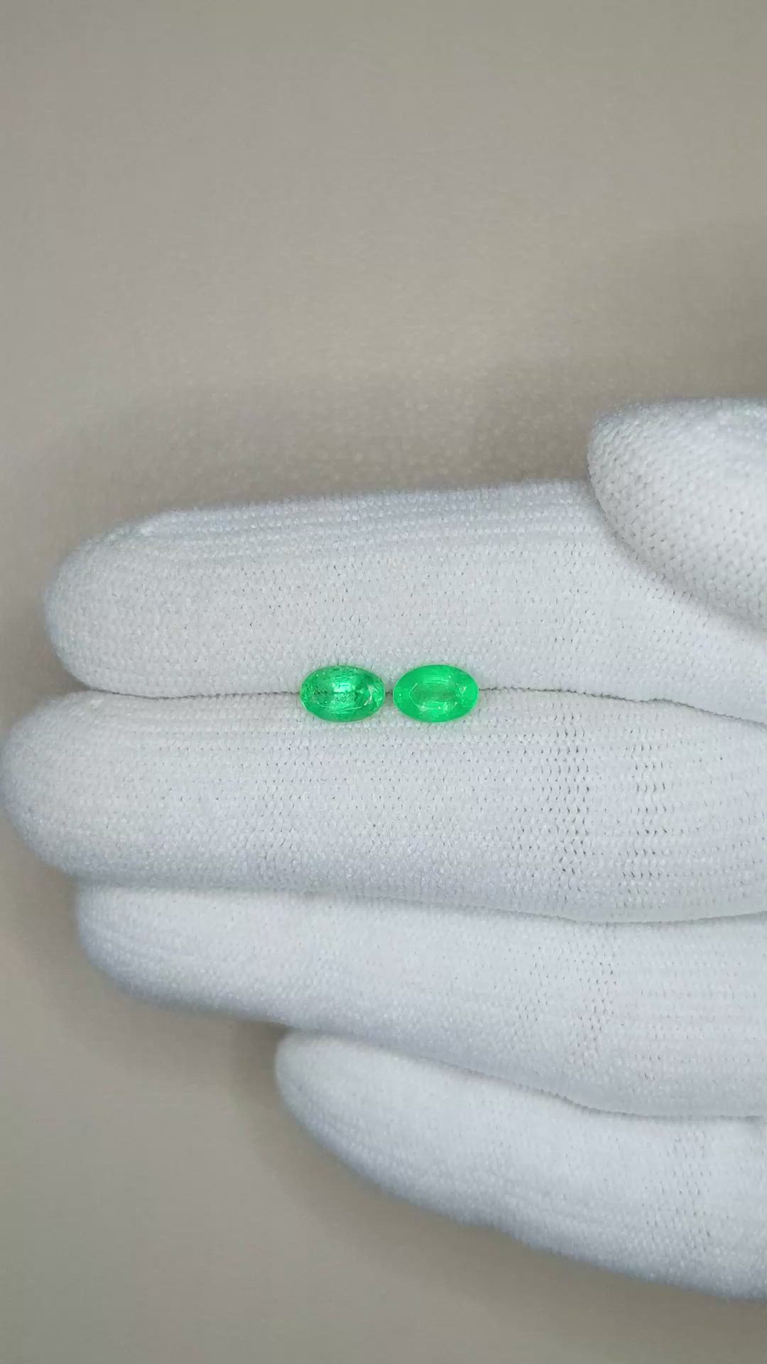 0.92&nbsp;Ct.Tw.Total Carat Weight Emerald Pair from Zambia Size Video