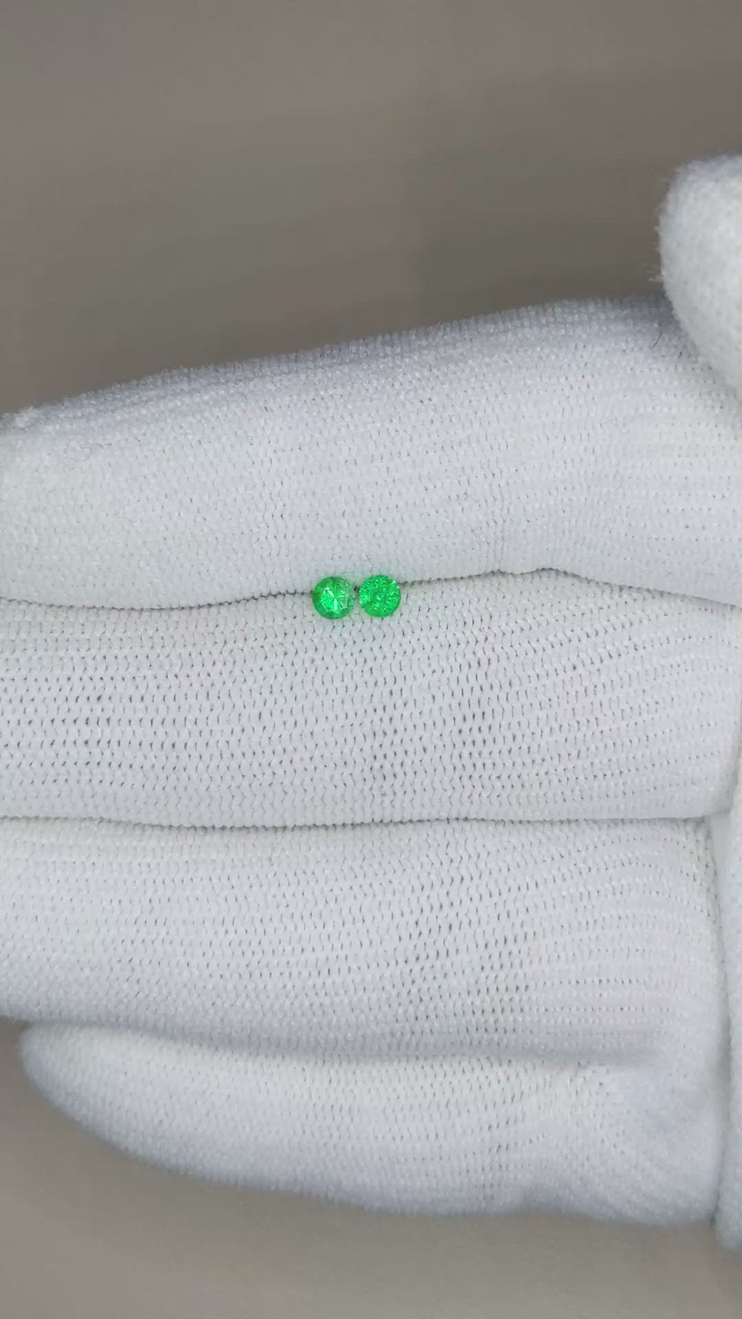 0.18&nbsp;Ct.Tw.Total Carat Weight Emerald Pair from Zambia Size Video