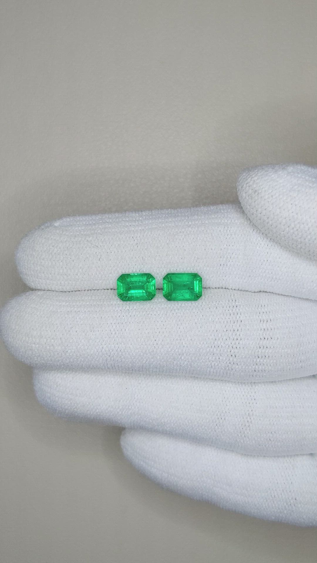 1.67&nbsp;Ct.Tw.Total Carat Weight Emerald Pair from Afghanistan Size Video