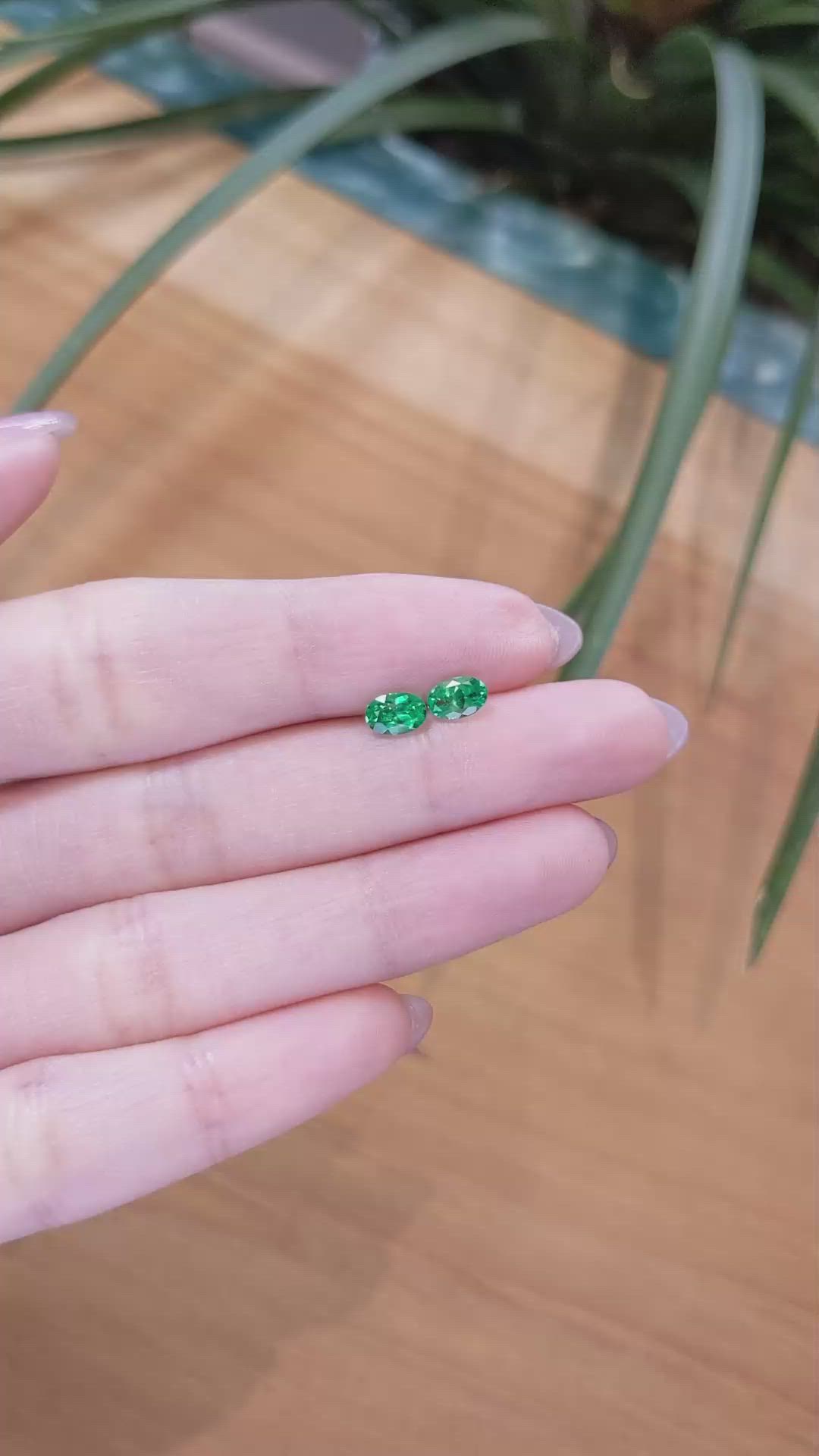 0.92&nbsp;Ct.Tw.Total Carat Weight Emerald Pair from Afghanistan Size Video