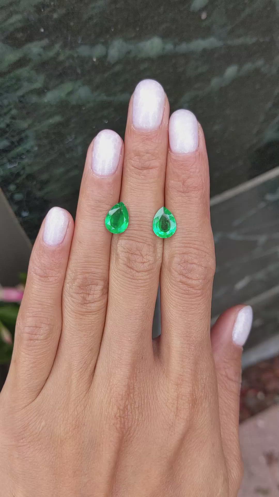 3.00&nbsp;Ct.Tw.Total Carat Weight Emerald Pair from Zambia Size Video