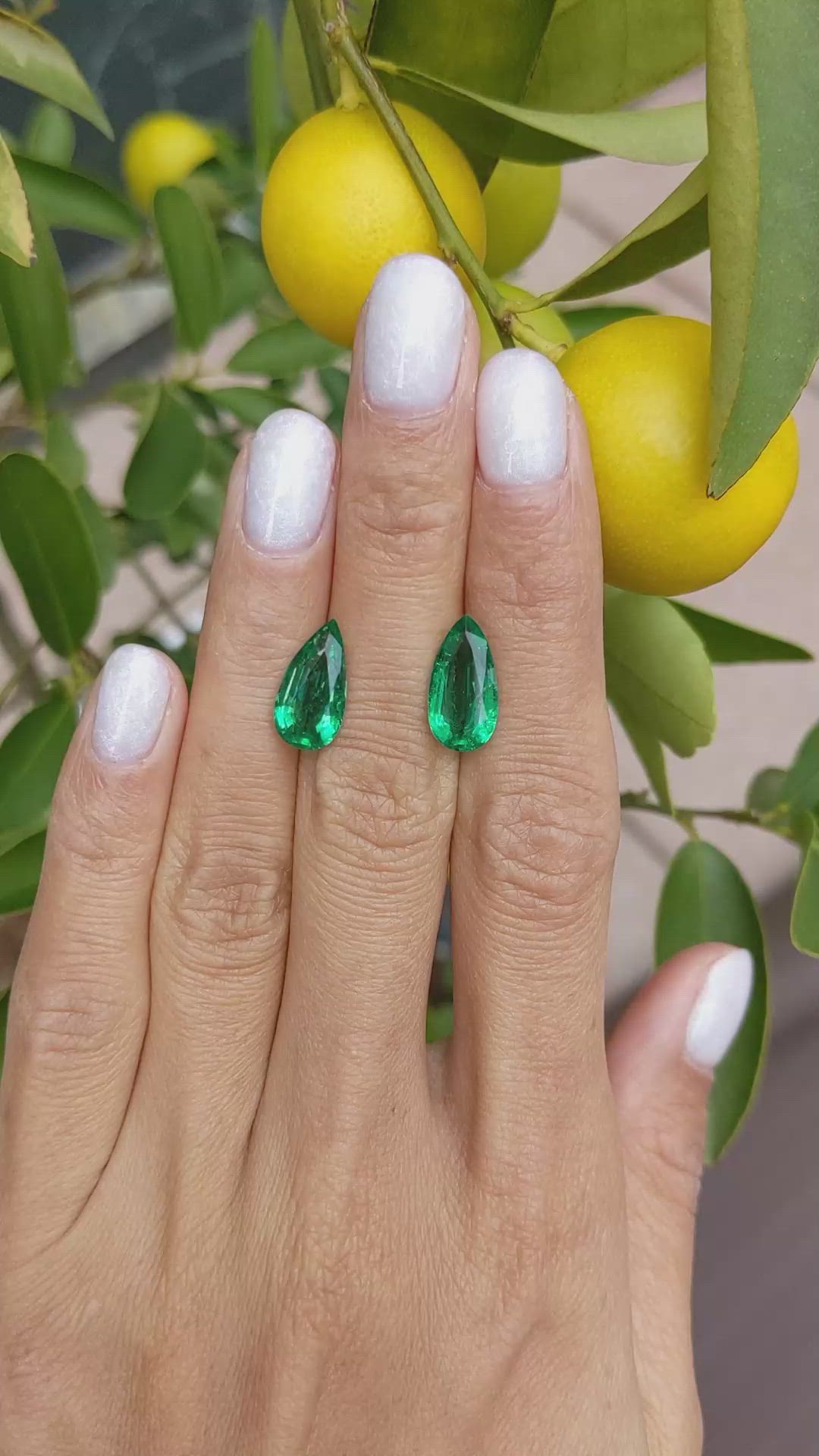 4.65&nbsp;Ct.Tw.Total Carat Weight Emerald Pair from Zambia Size Video