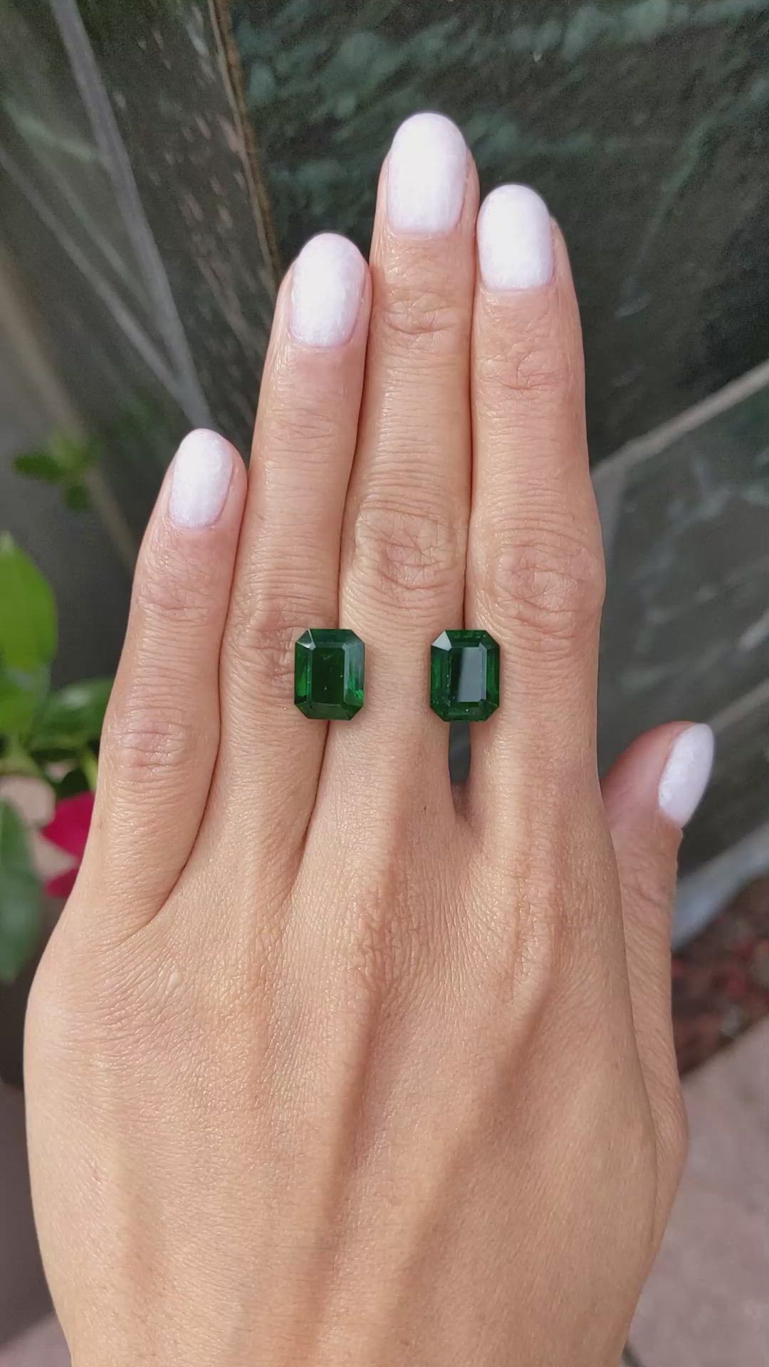 8.86&nbsp;Ct.Tw.Total Carat Weight Emerald Pair from Zambia Size Video