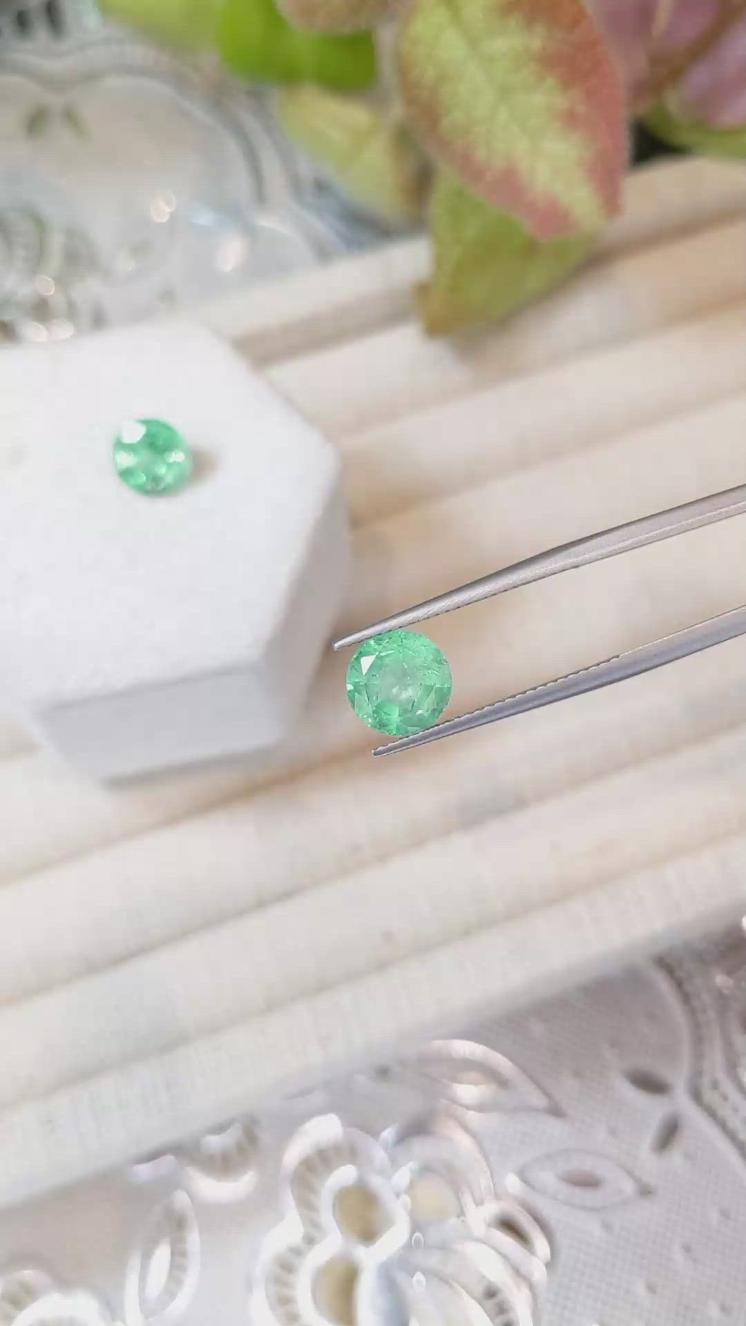 5.07 Ct.Tw.Total Carat Weight Emerald Pair from Colombia Size Video