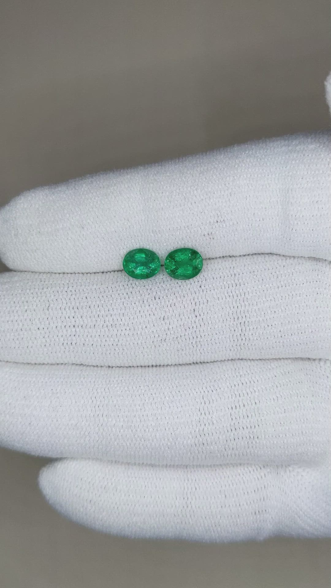 1.39 Ct.Tw.Total Carat Weight Emerald Pair from Zambia Size Video