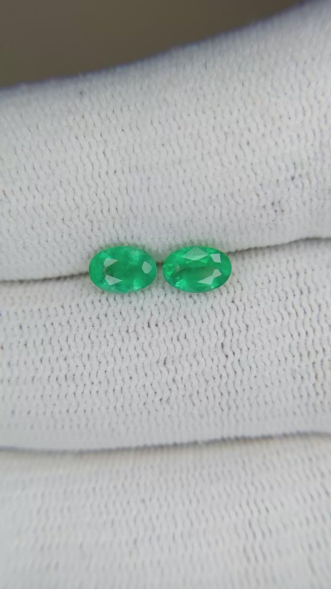 0.97 Ct.Tw.Total Carat Weight Emerald Pair from Zambia Size Video