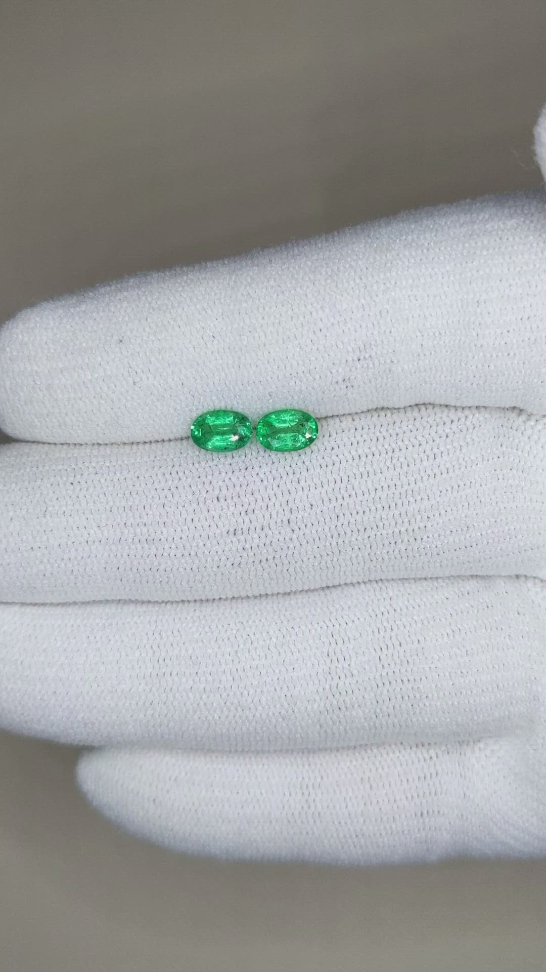 0.93&nbsp;Ct.Tw.Total Carat Weight Emerald Pair from Zambia Size Video