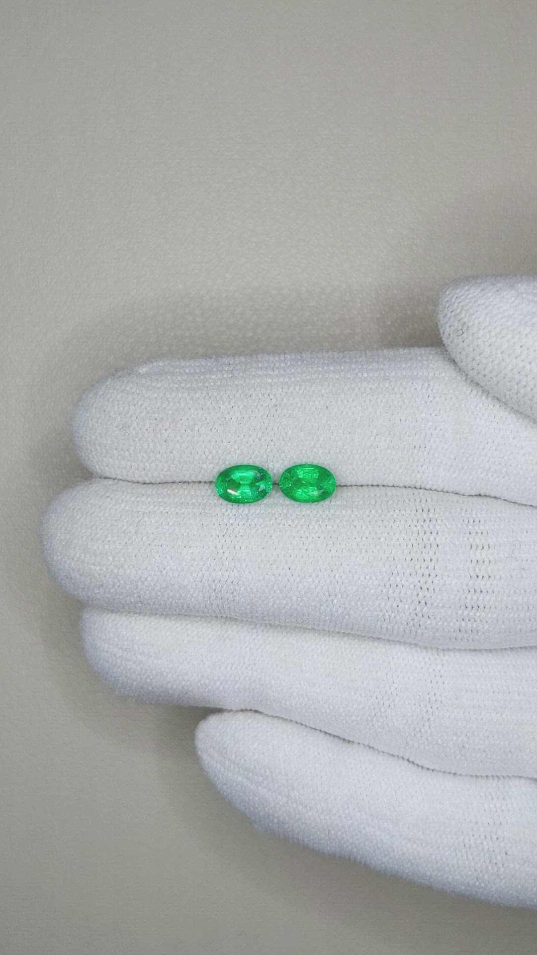 0.98&nbsp;Ct.Tw.Total Carat Weight Emerald Pair from Zambia Size Video