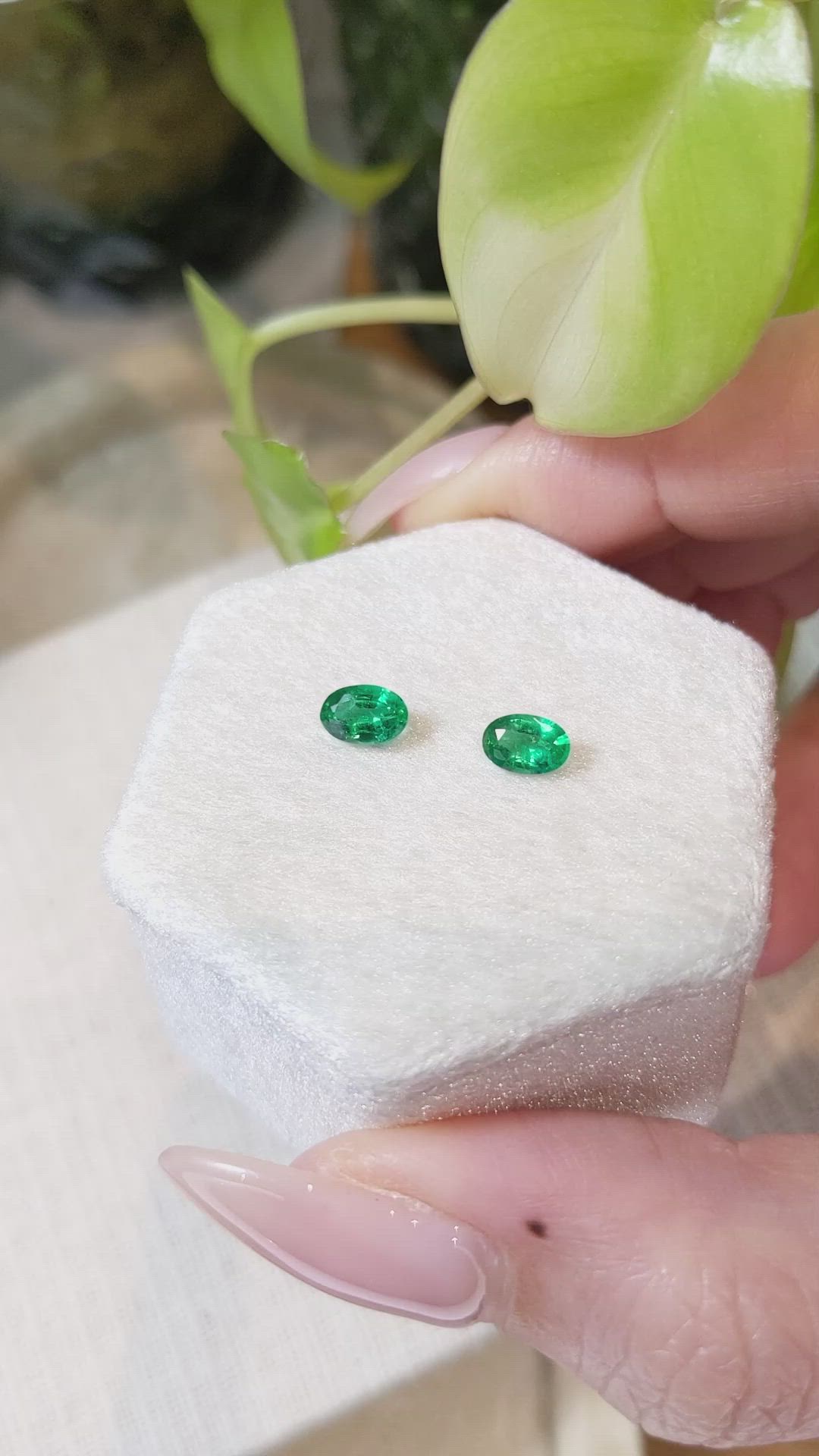 0.87&nbsp;Ct.Tw.Total Carat Weight Emerald Pair from Zambia Size Video