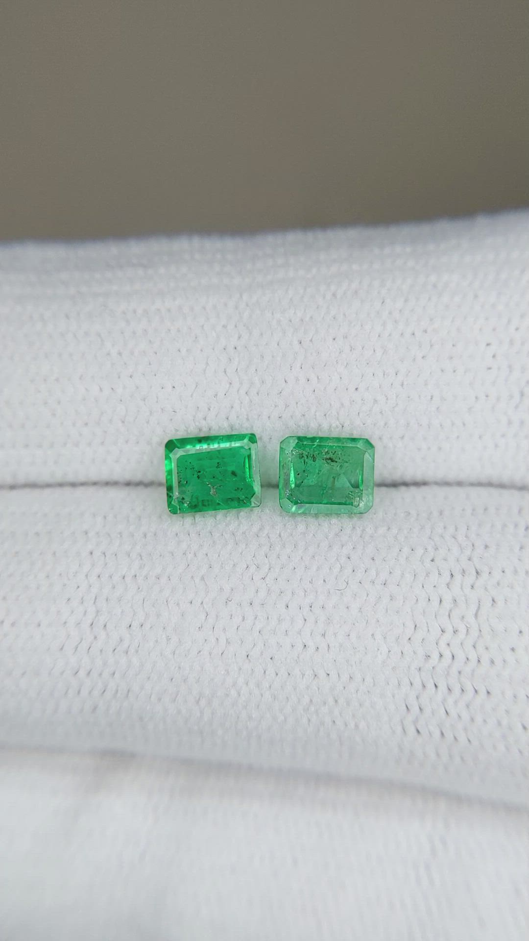 0.73&nbsp;Ct.Tw.Total Carat Weight Emerald Pair from Colombia Size Video