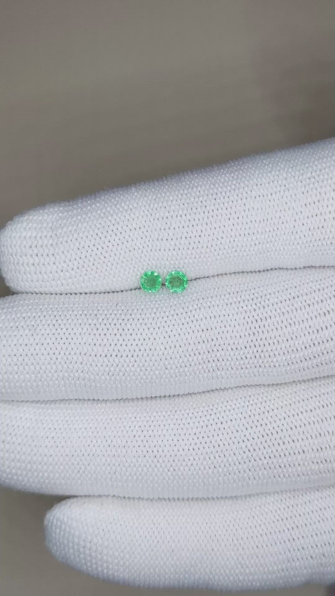 0.26&nbsp;Ct.Tw.Total Carat Weight Emerald Pair from Zambia Size Video