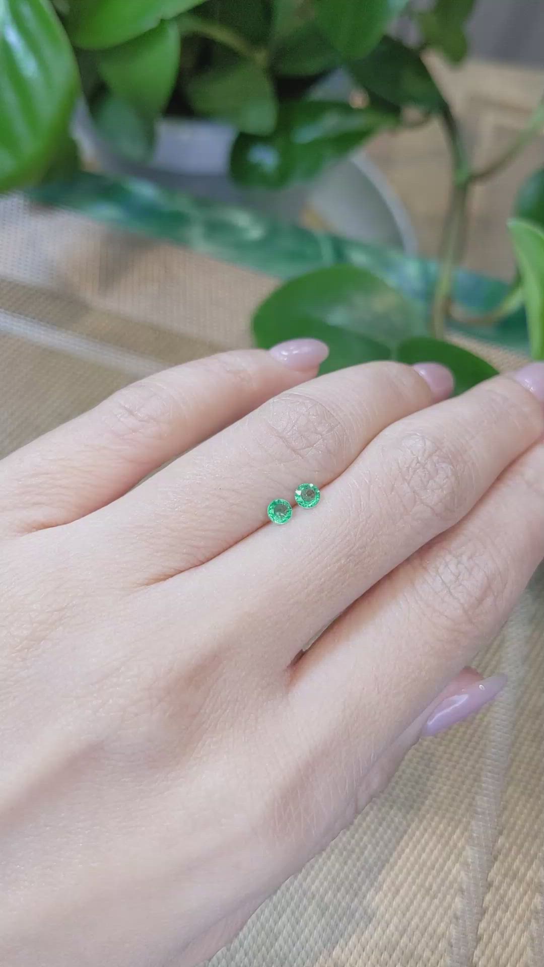 0.26&nbsp;Ct.Tw.Total Carat Weight Emerald Pair from Zambia Size Video