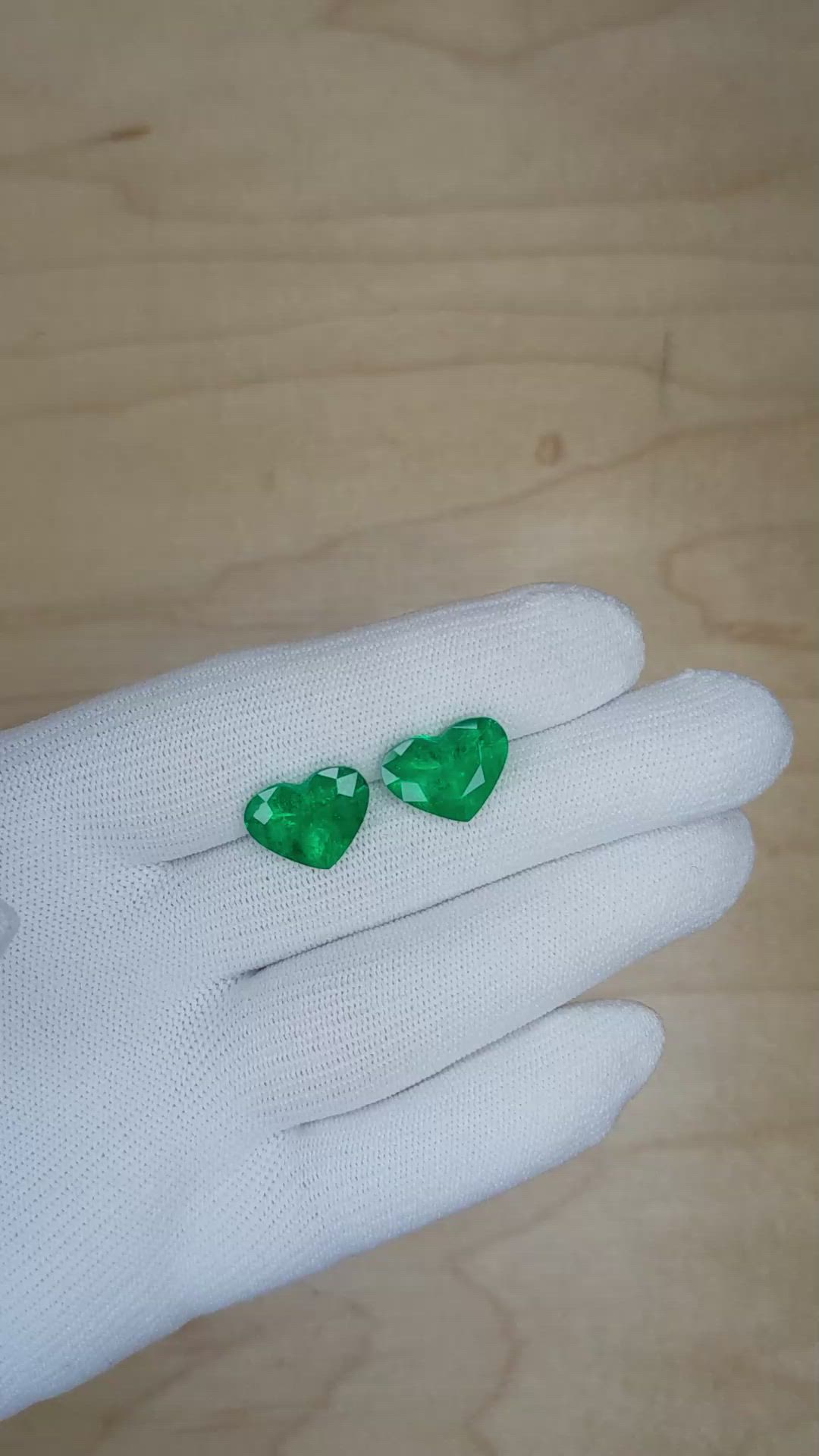 8.74&nbsp;Ct.Tw.Total Carat Weight Emerald Pair from Colombia Size Video