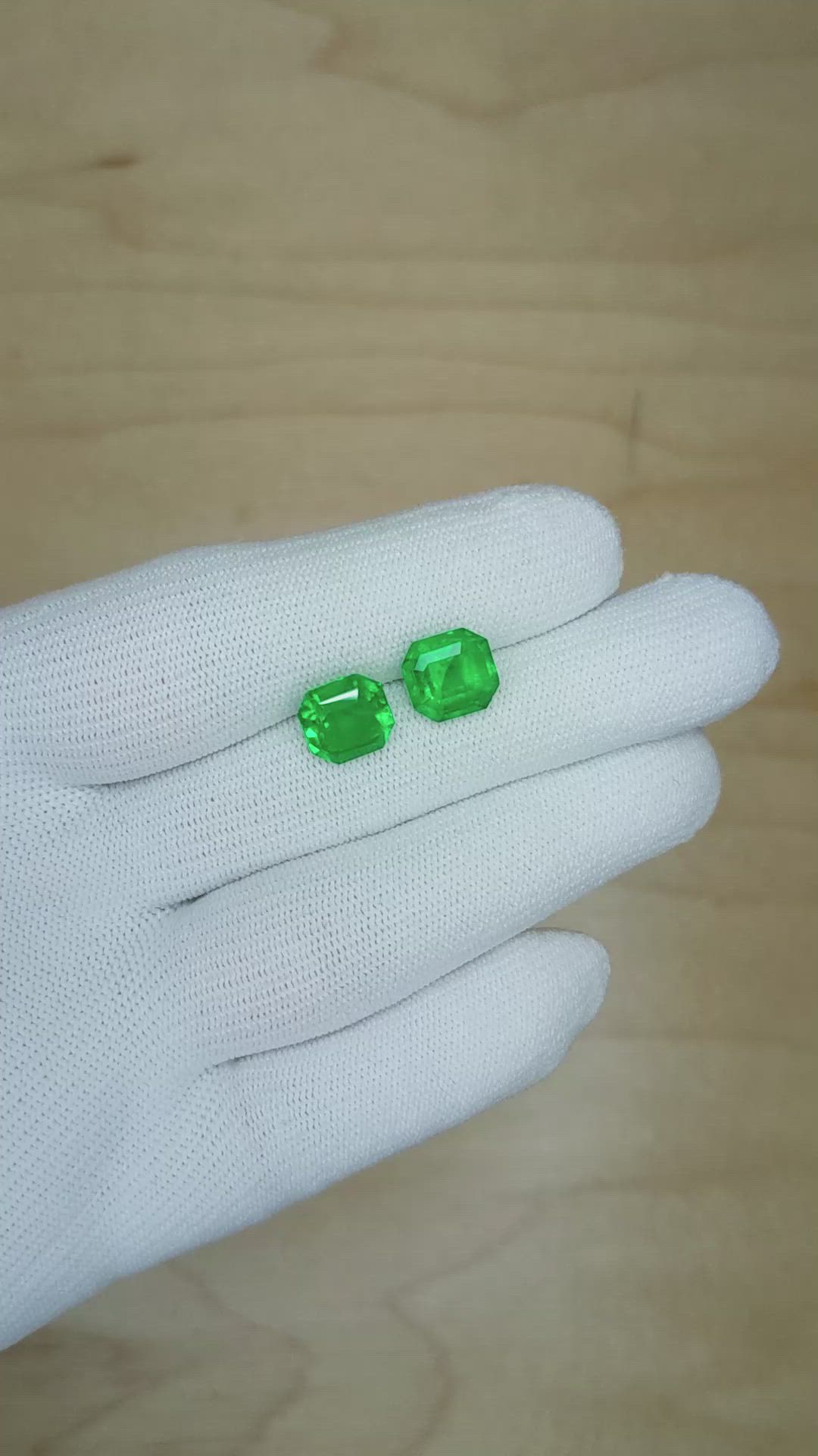 5.57 Ct.Tw.Total Carat Weight Emerald Pair from Colombia Size Video