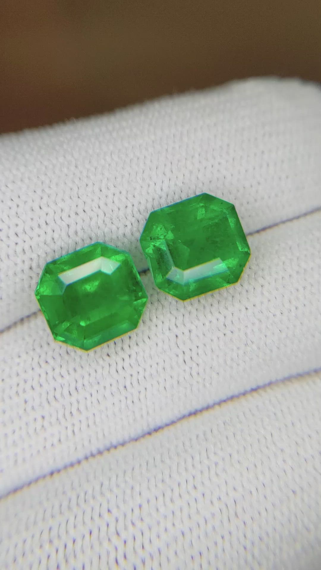 5.57 Ct.Tw.Total Carat Weight Emerald Pair from Colombia Size Video