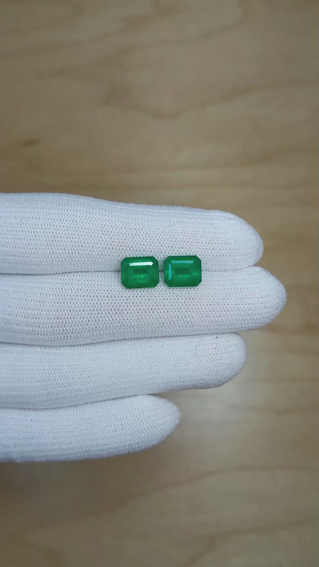 4.12&nbsp;Ct.Tw.Total Carat Weight Emerald Pair from Colombia Size Video