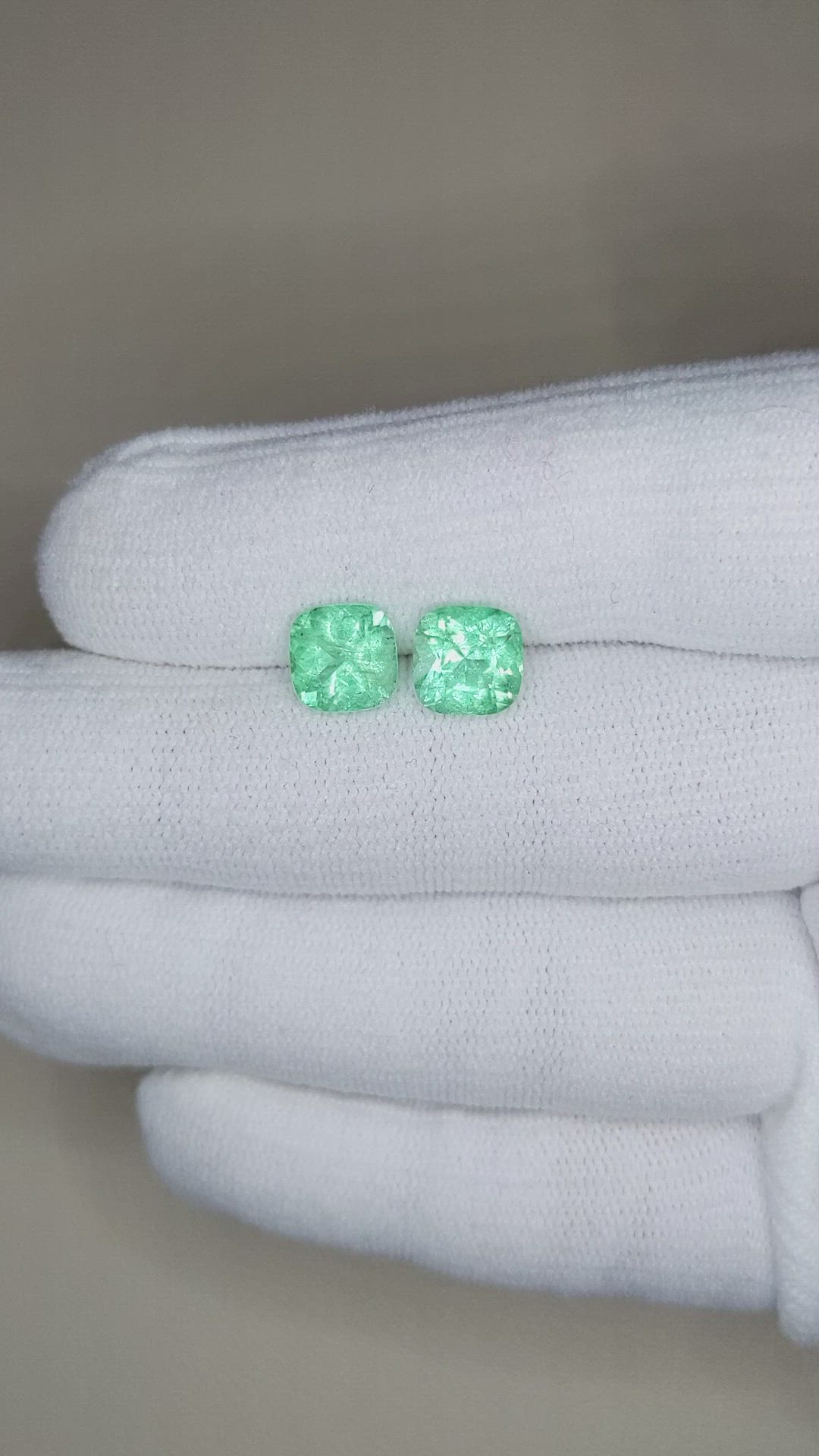3.75&nbsp;Ct.Tw.Total Carat Weight Emerald Pair from Colombia Size Video