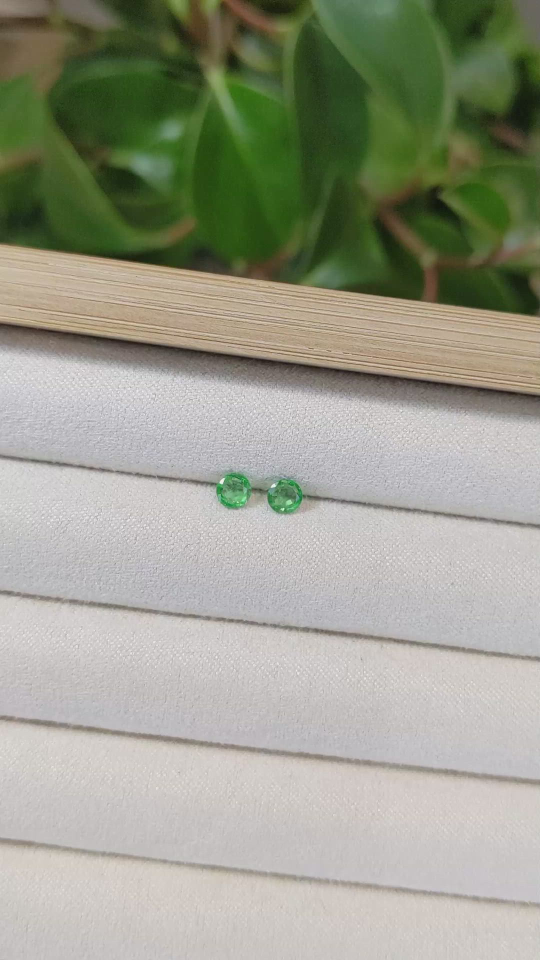 0.48&nbsp;Ct.Tw.Total Carat Weight Emerald Pair from Zambia Size Video