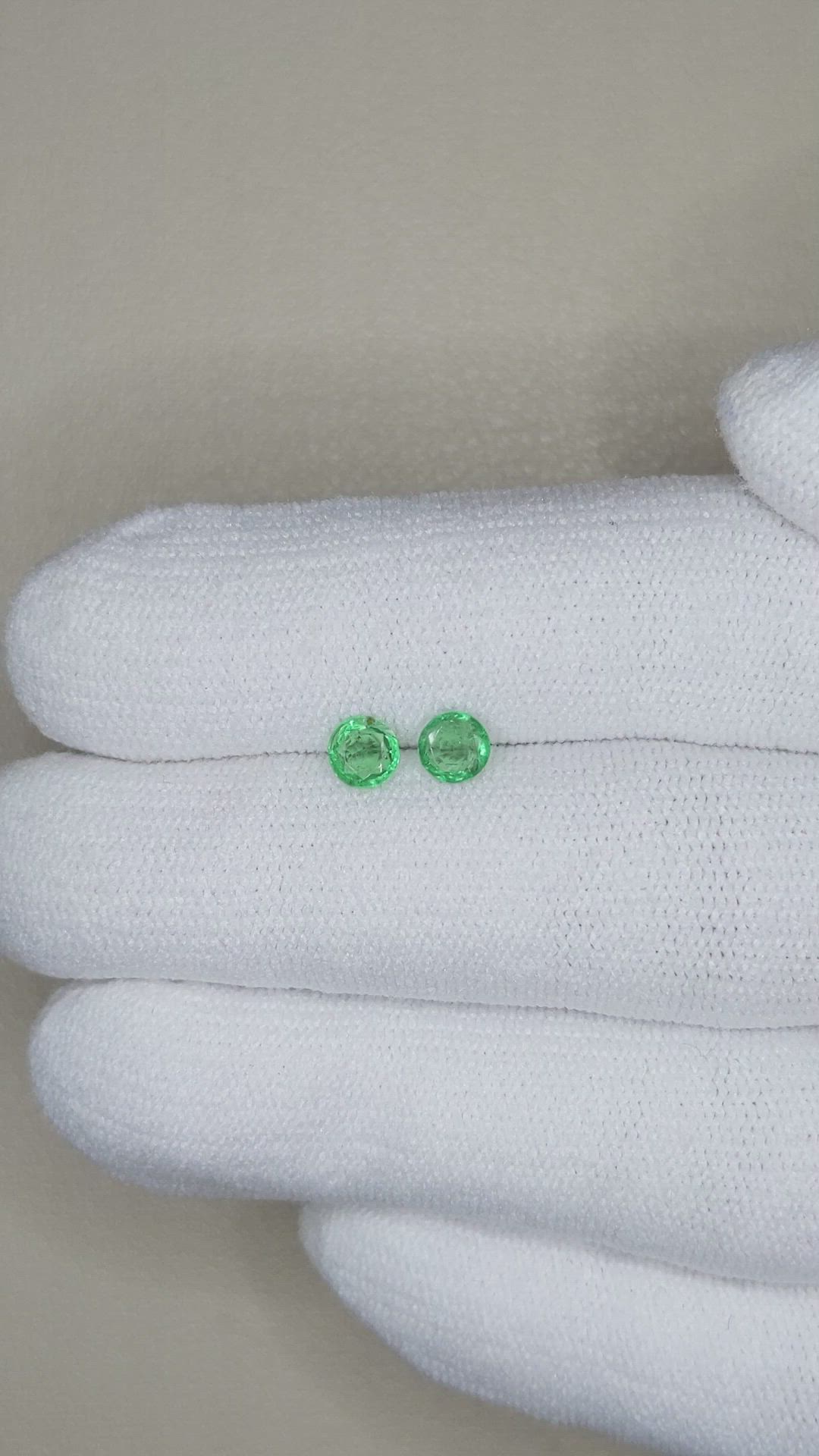 0.48&nbsp;Ct.Tw.Total Carat Weight Emerald Pair from Zambia Size Video
