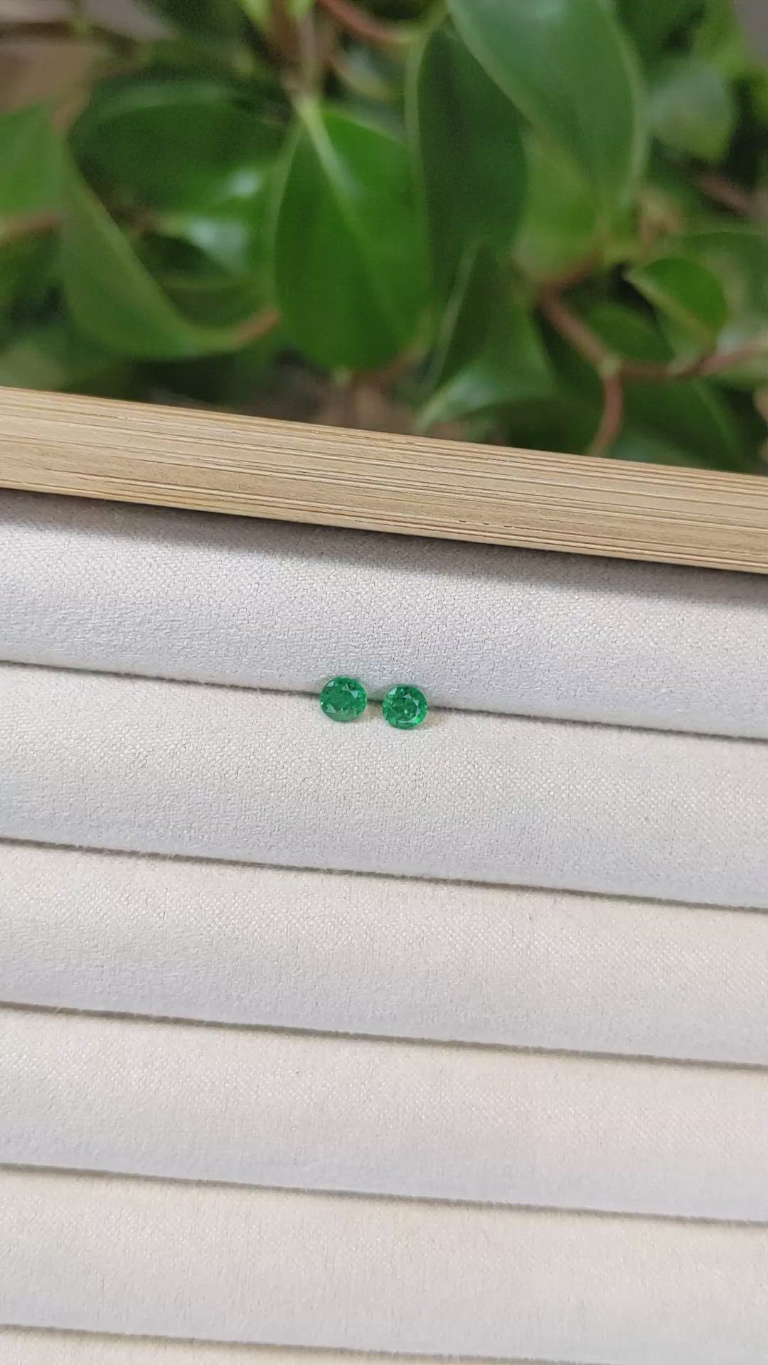 0.43&nbsp;Ct.Tw.Total Carat Weight Emerald Pair from Zambia Size Video