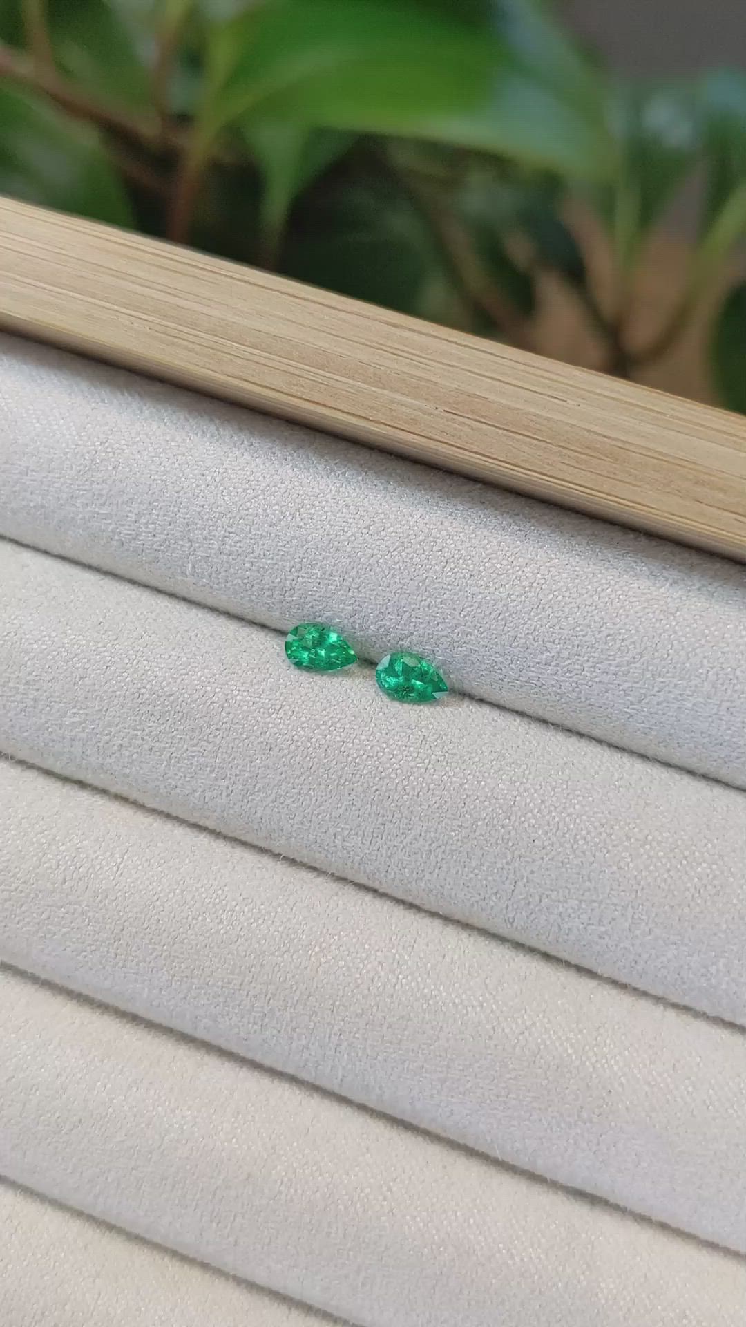 0.49&nbsp;Ct.Tw.Total Carat Weight Emerald Pair from Zambia Size Video