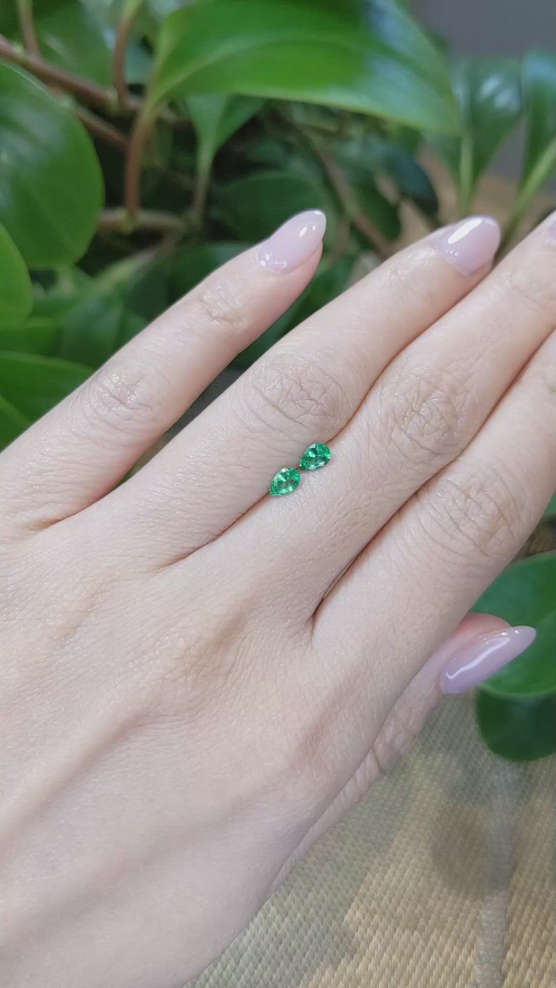 0.40&nbsp;Ct.Tw.Total Carat Weight Emerald Pair from Zambia Size Video
