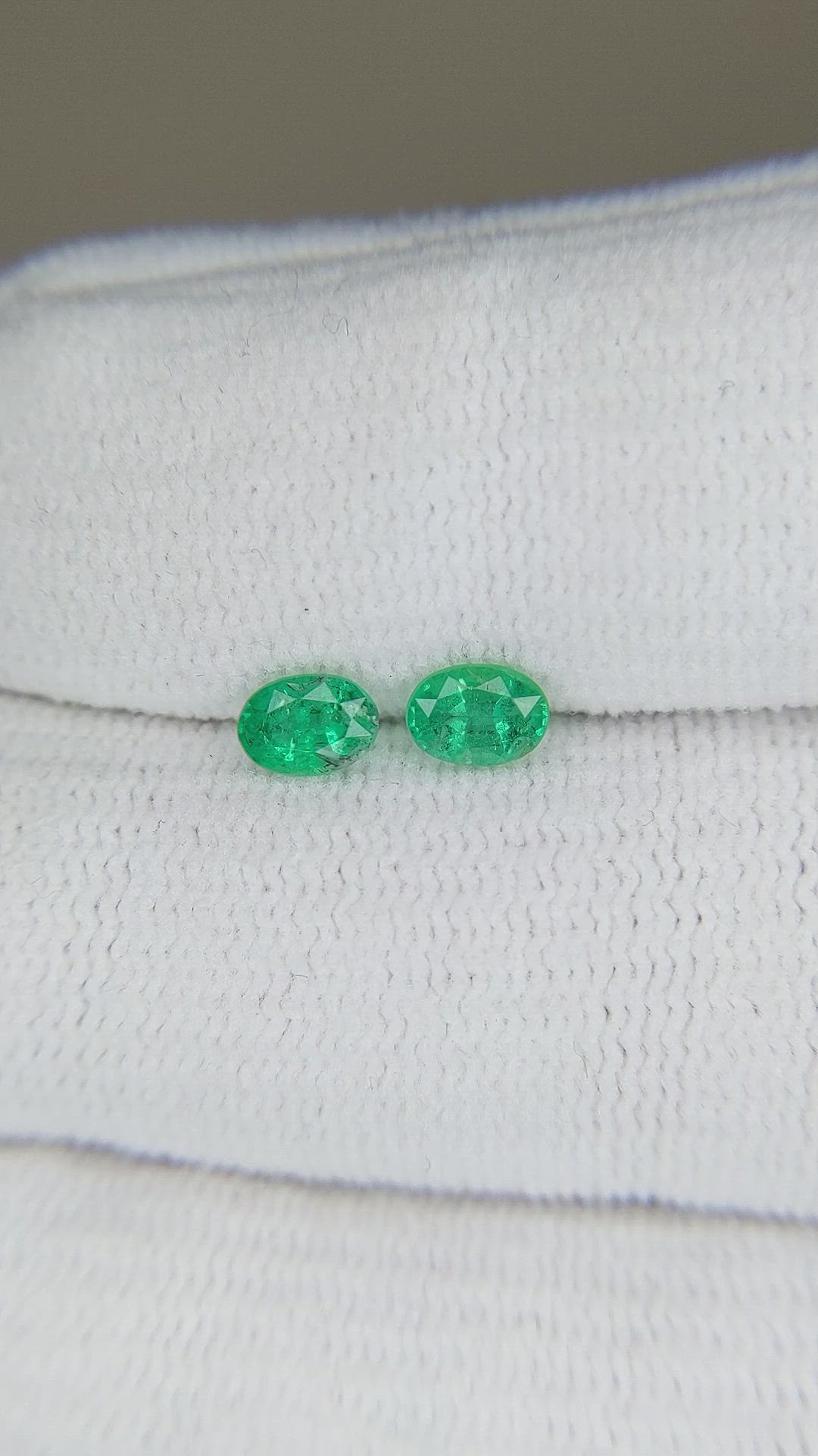 0.62&nbsp;Ct.Tw.Total Carat Weight Emerald Pair from Zambia Size Video